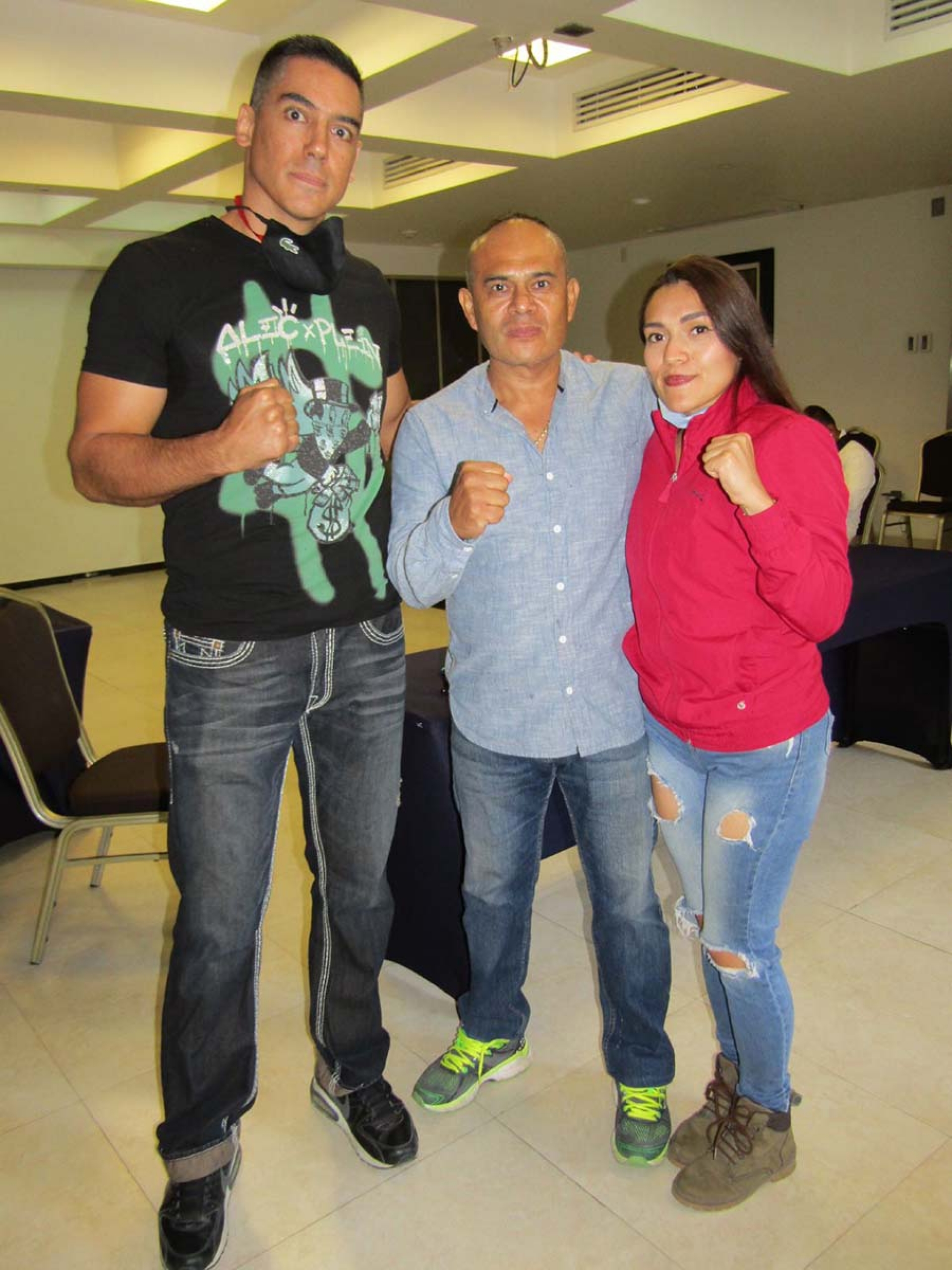 Pugilistas morelenses, listos para la velada boxística de corte internacional