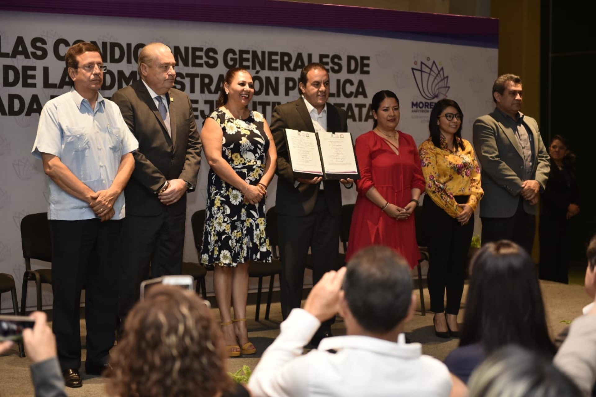 Firman condiciones generales de trabajo de la administración pública centralizada