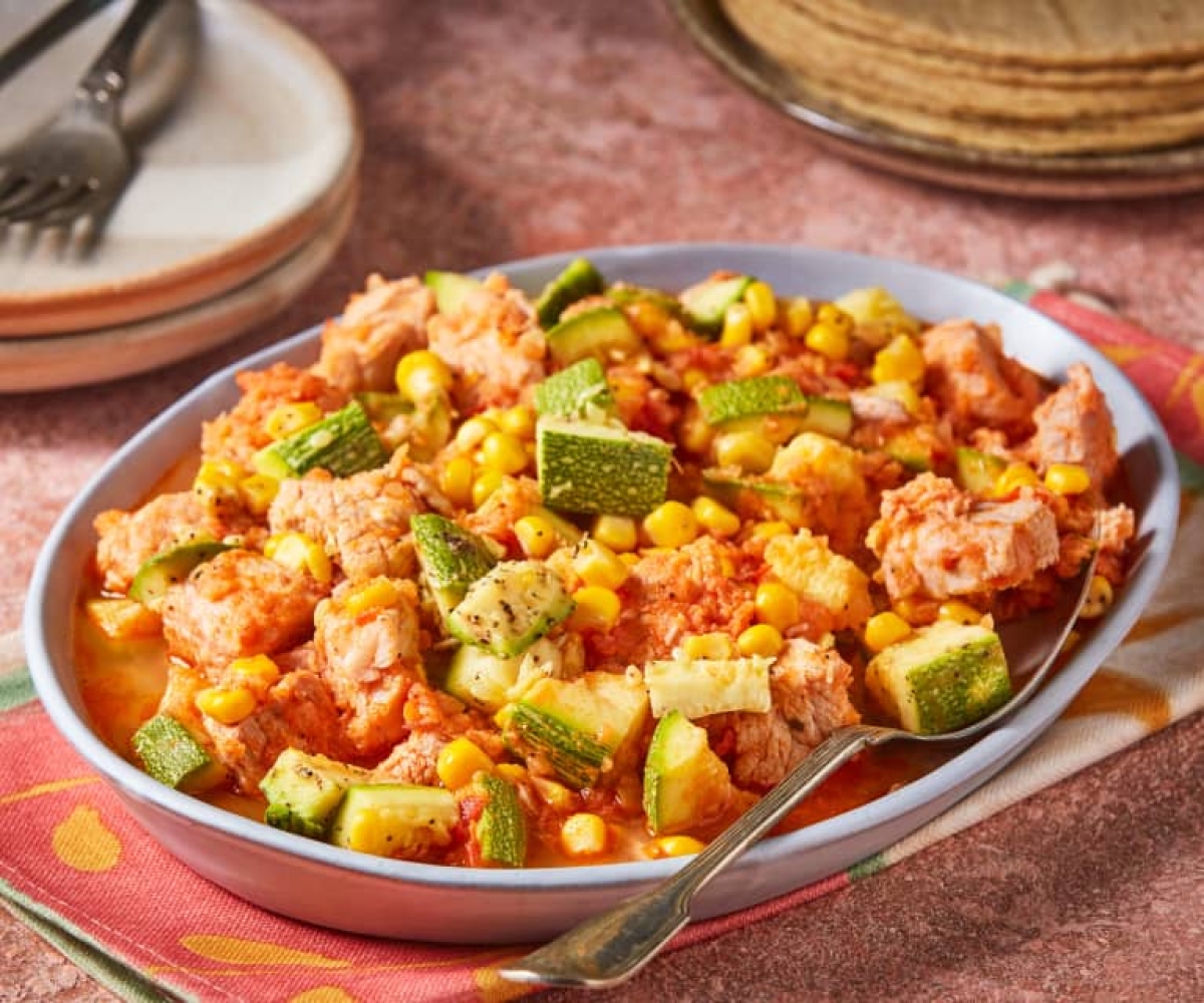 Calabacitas con carne de puerco, un tradicional platillo mexicano para la hora de la comida