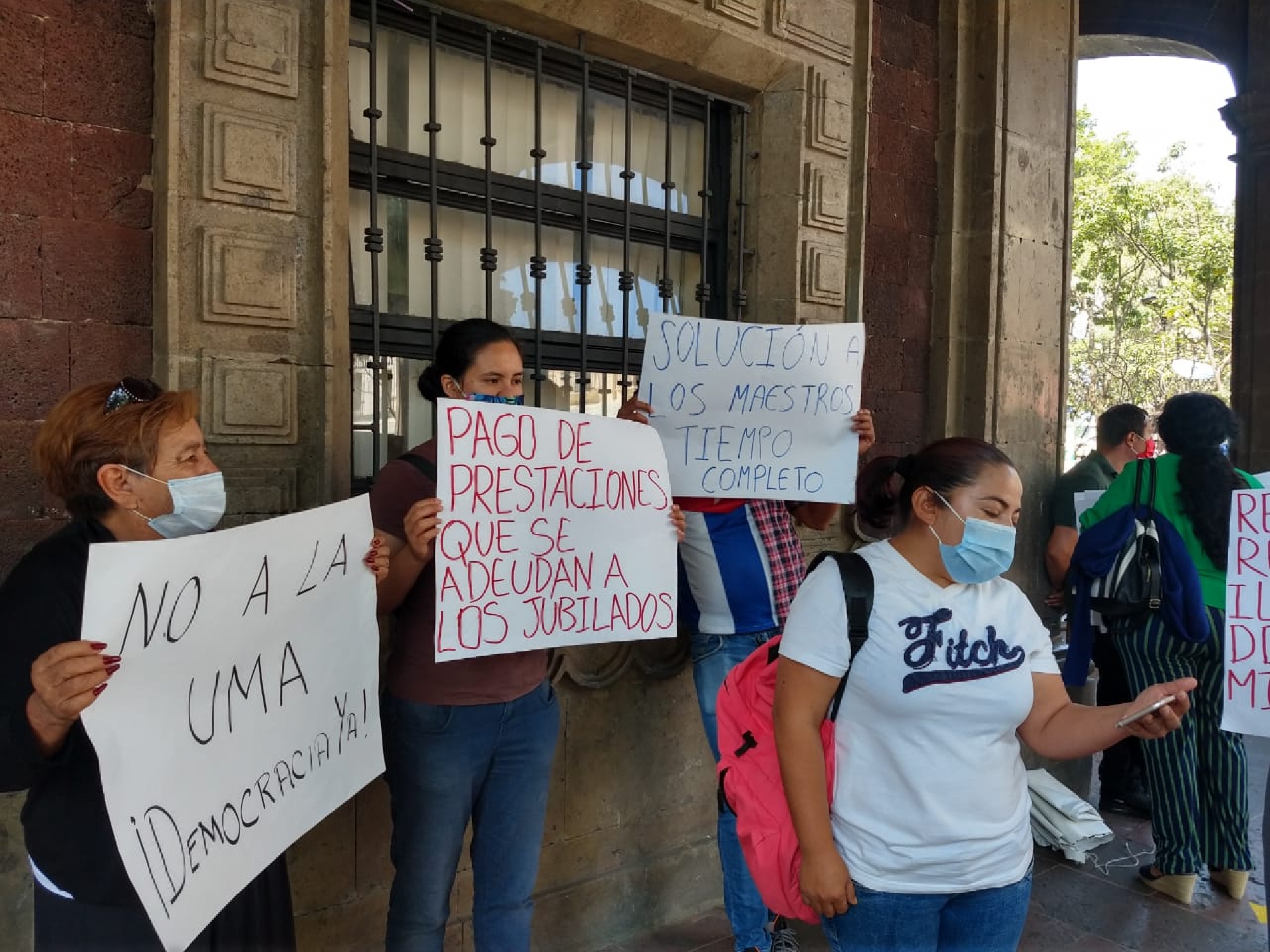 Informa CNTE sobre avances de comisión negociadora