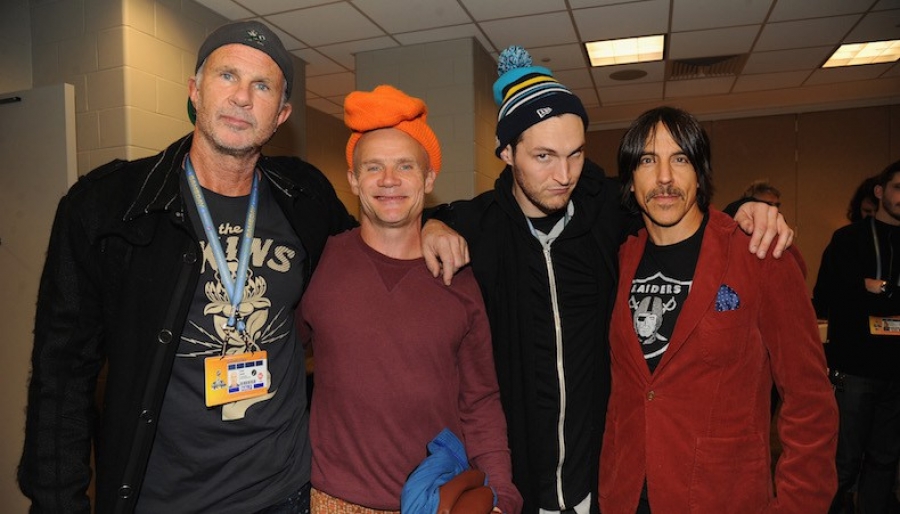 Escucha ‘Dark Necessities’, el nuevo sencillo de los Red Hot Chilli Peppers