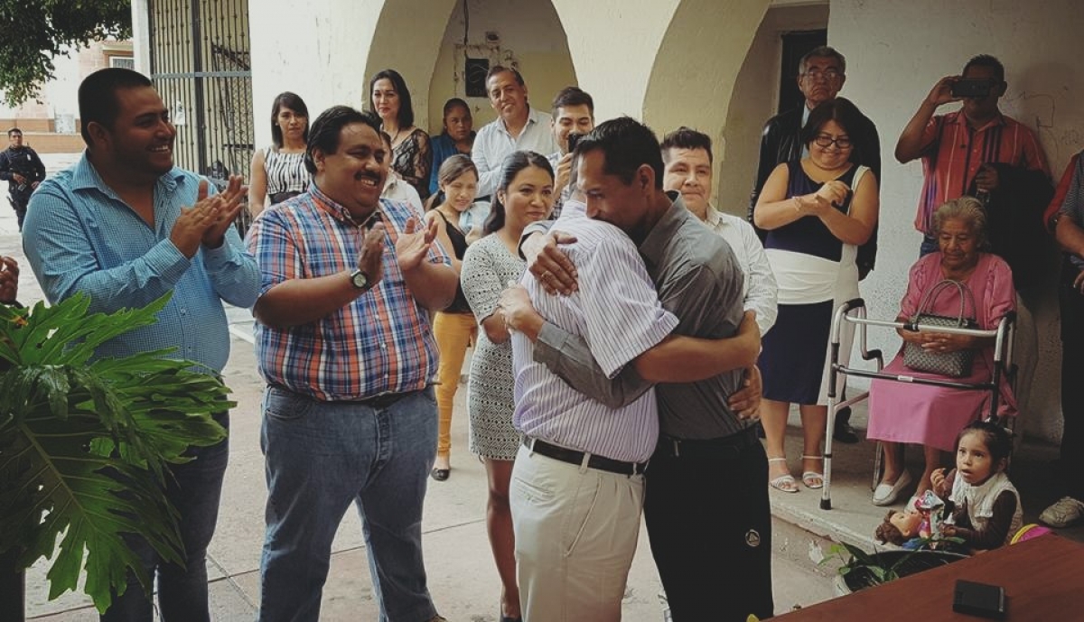 Se realiza boda gay en la comunidad indígena de Tetelcingo
