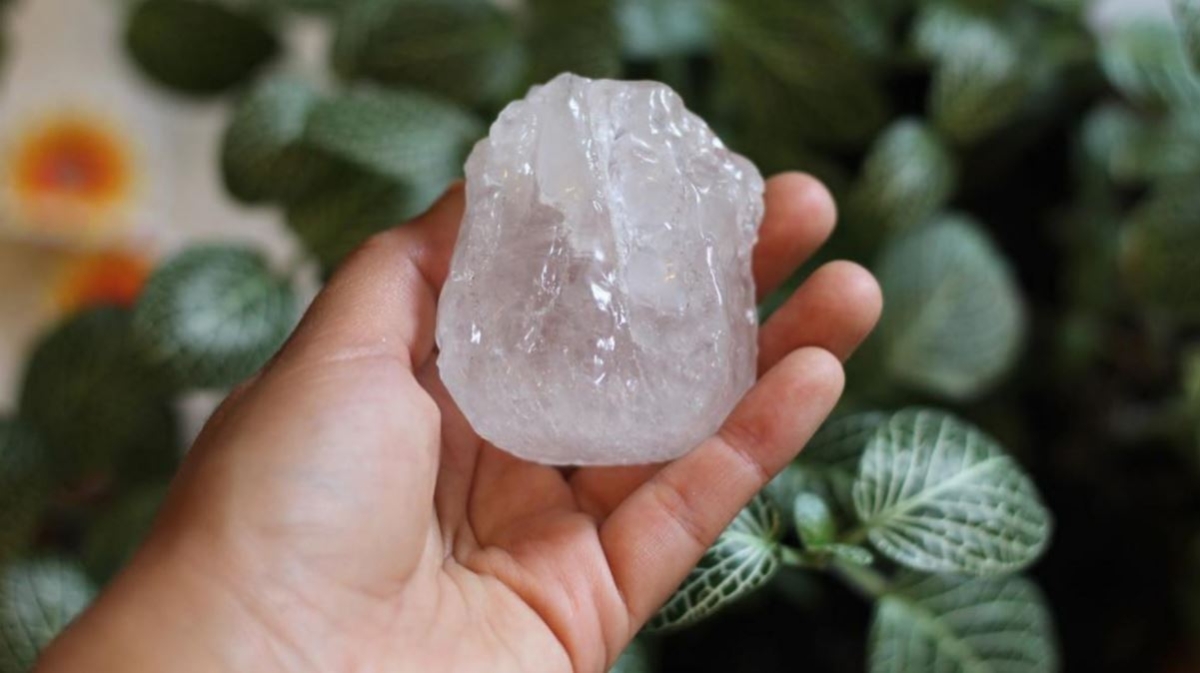 Piedra de alumbre: 3 usos para tu rutina de belleza del día a día