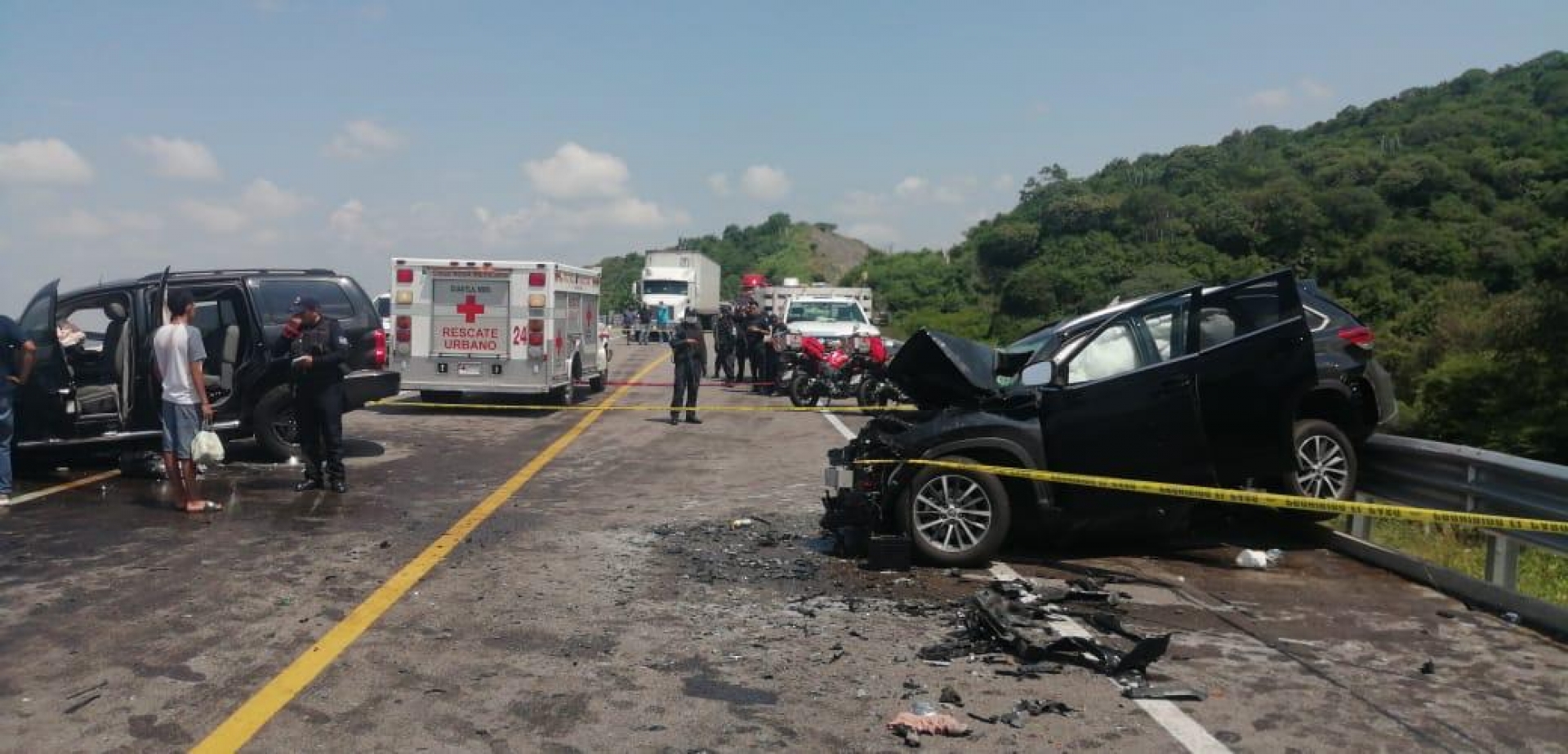 Tres muertos y tres lesionados, saldo de accidente en la autopista Siglo XXI