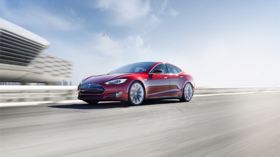 Los coches de Tesla Motors ya cuentan con función de piloto automático