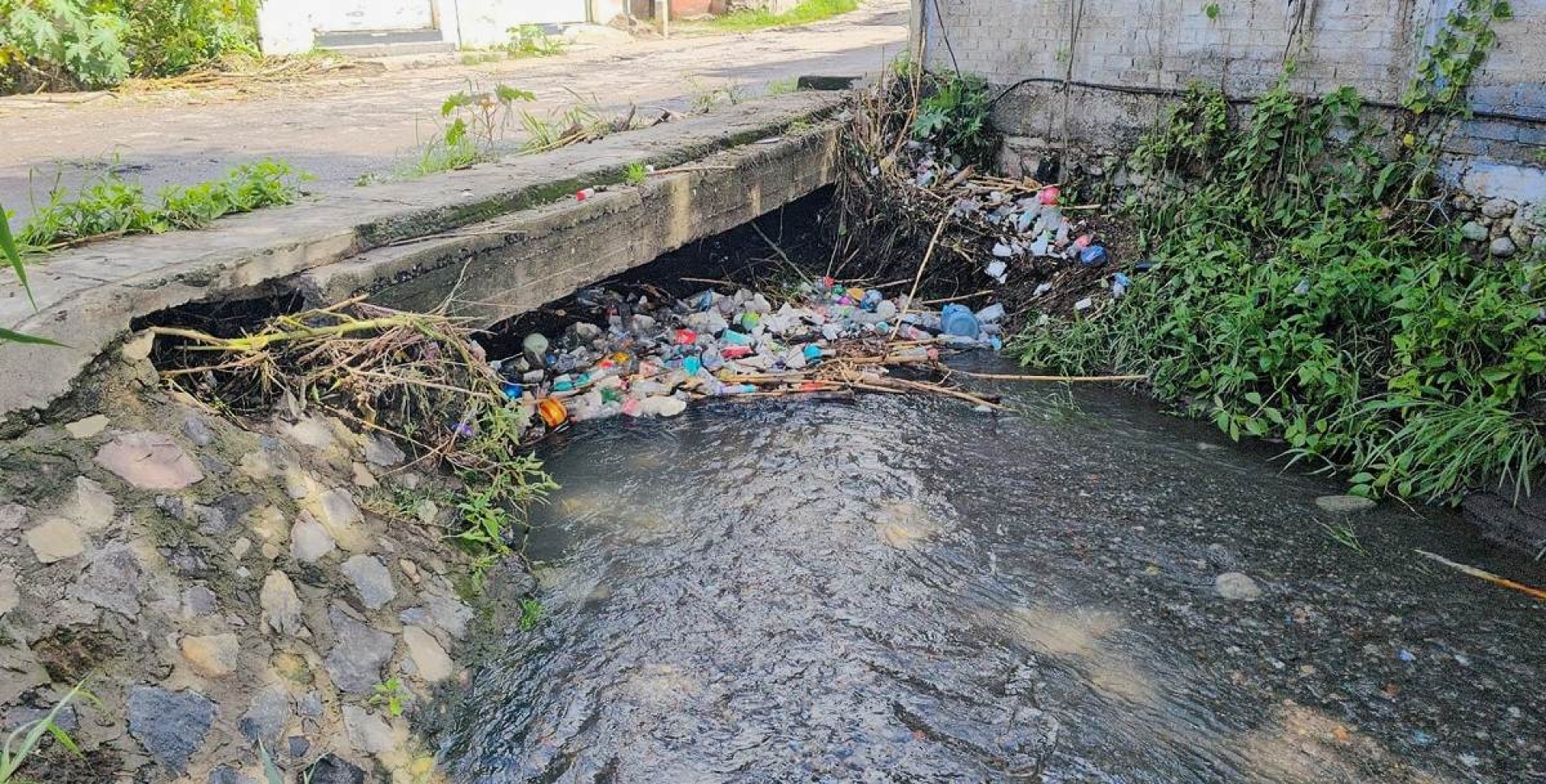 Monitorean el río Cuautla ante continuidad en las lluvias