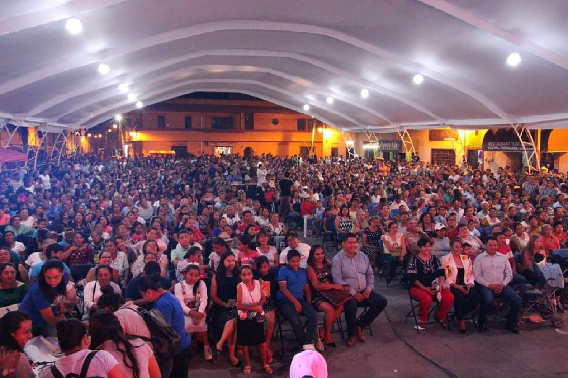 Festejan en grande a las madres en Yecapixtla
