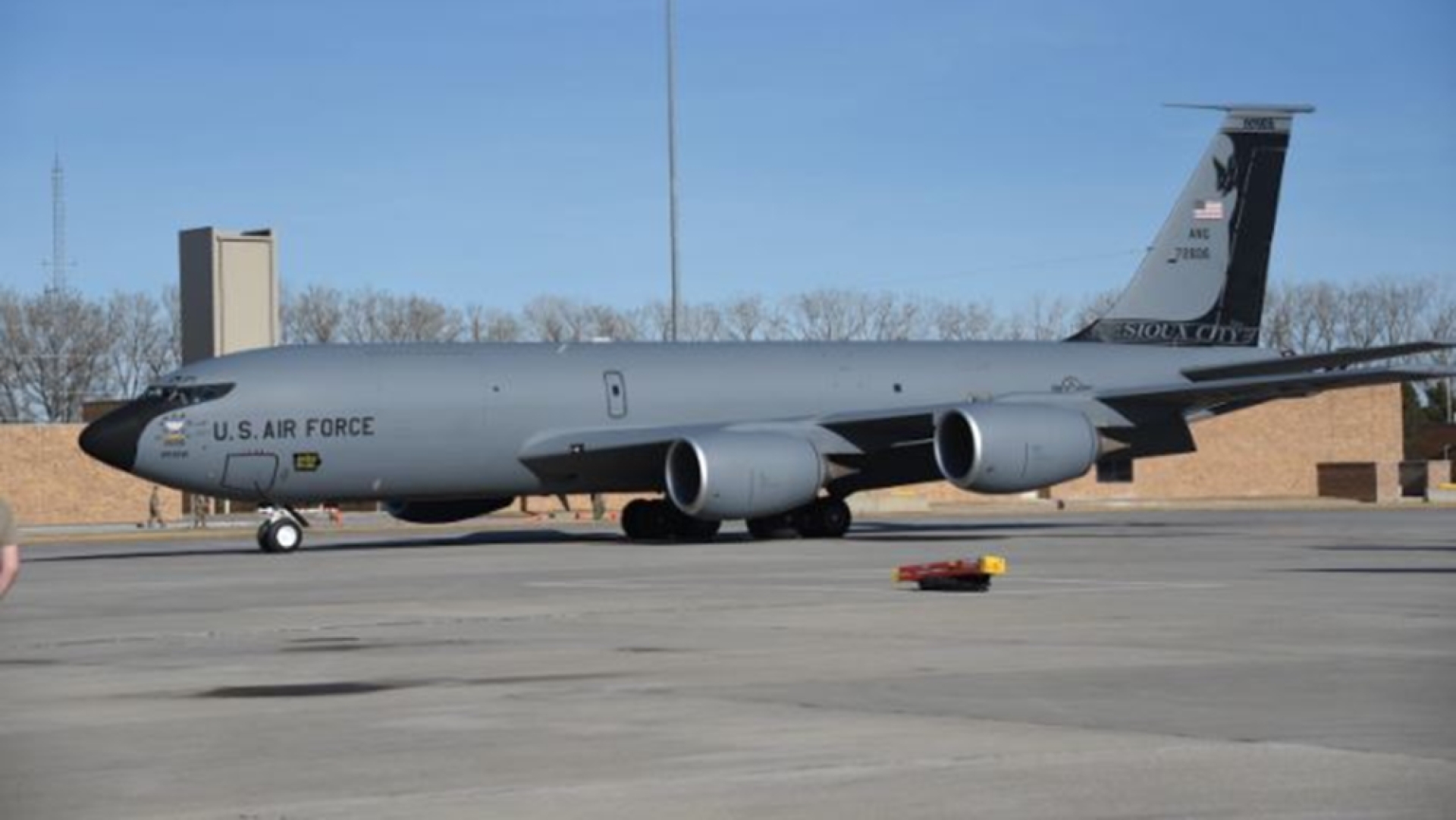 Avión cisterna de EU se estrella en Irak durante operación contra Irán