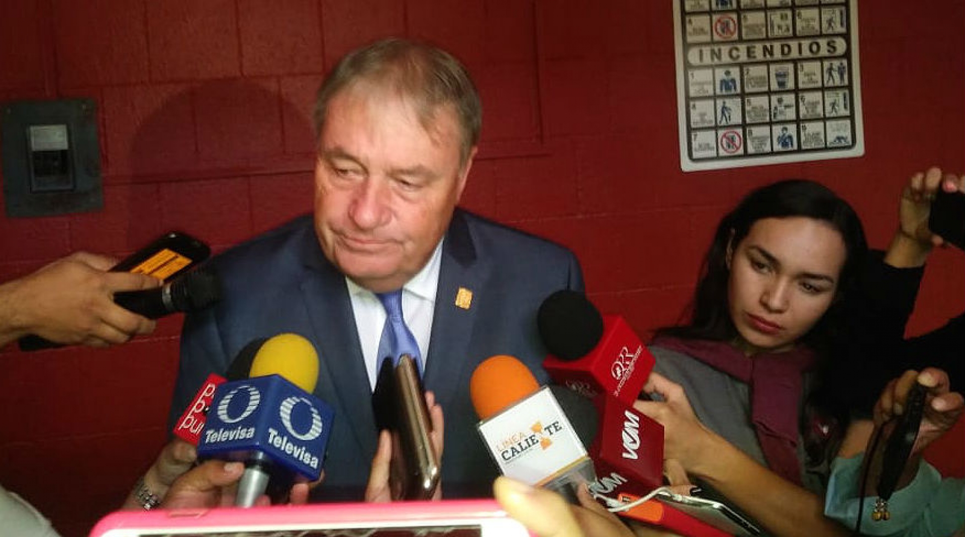 Revisarán convenio firmado con la UAEM