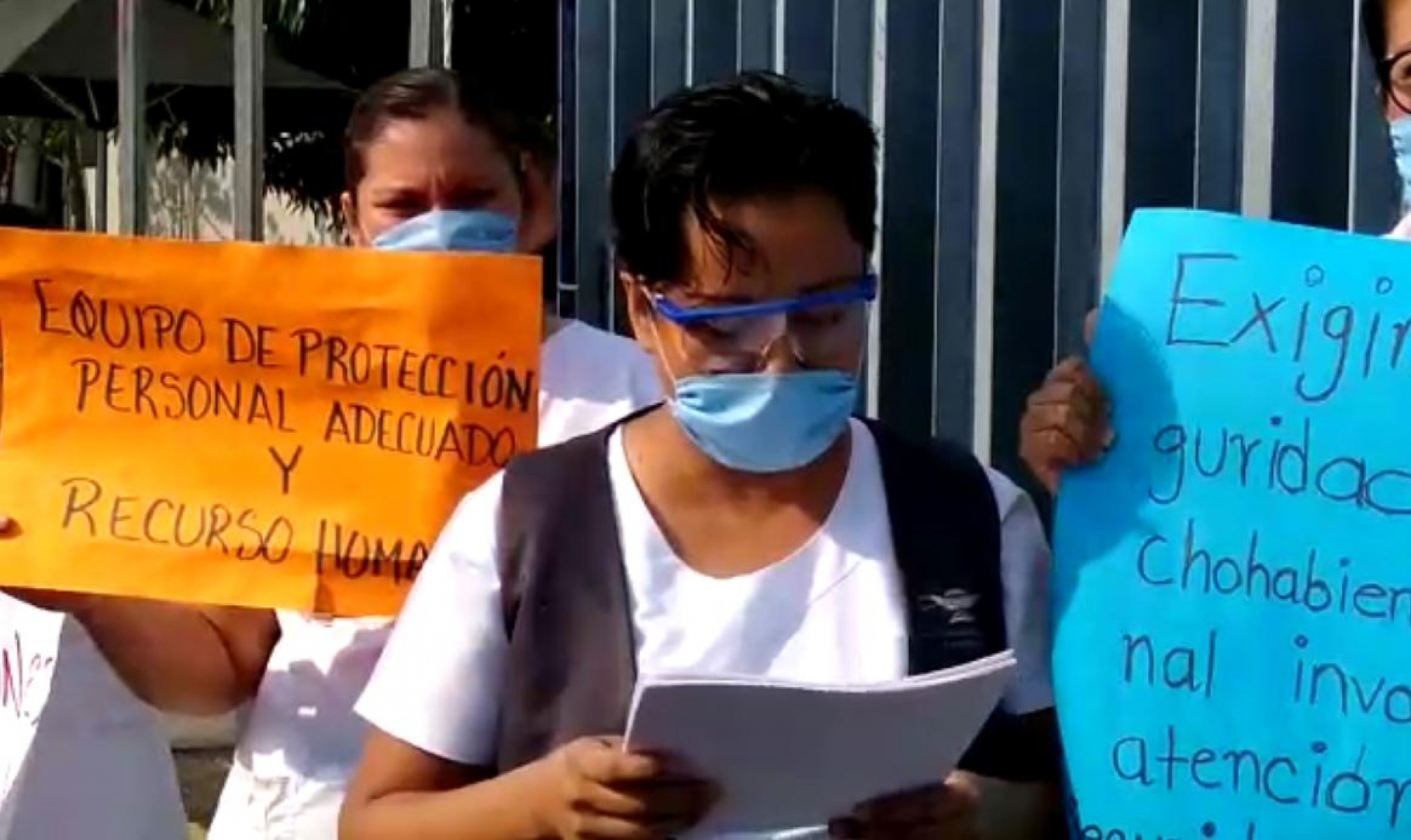 Se manifiesta personal de salud del ISSSTE; demandan insumos
