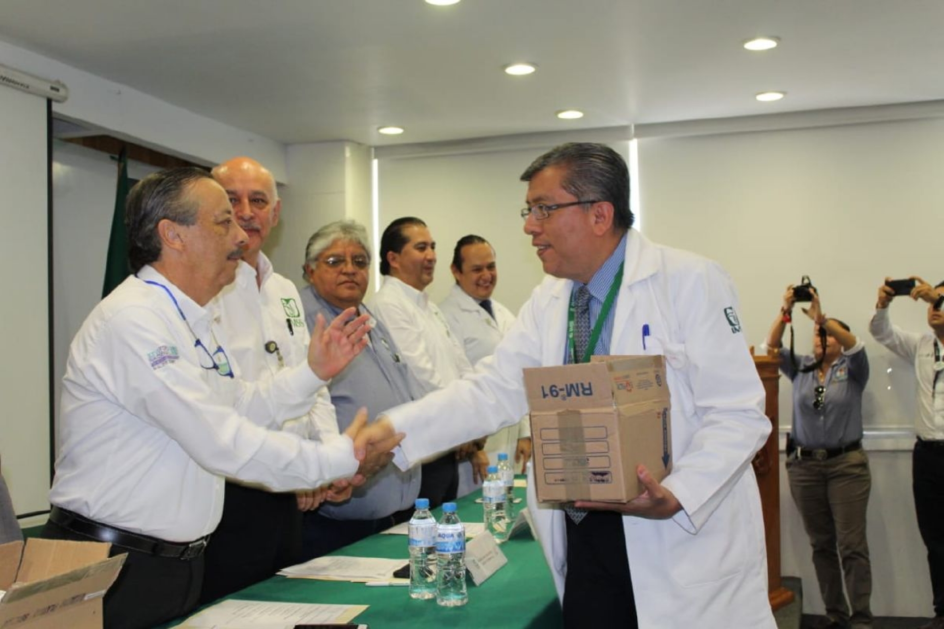 Entrega IMSS Morelos equipo de tecnología al área de estomatología