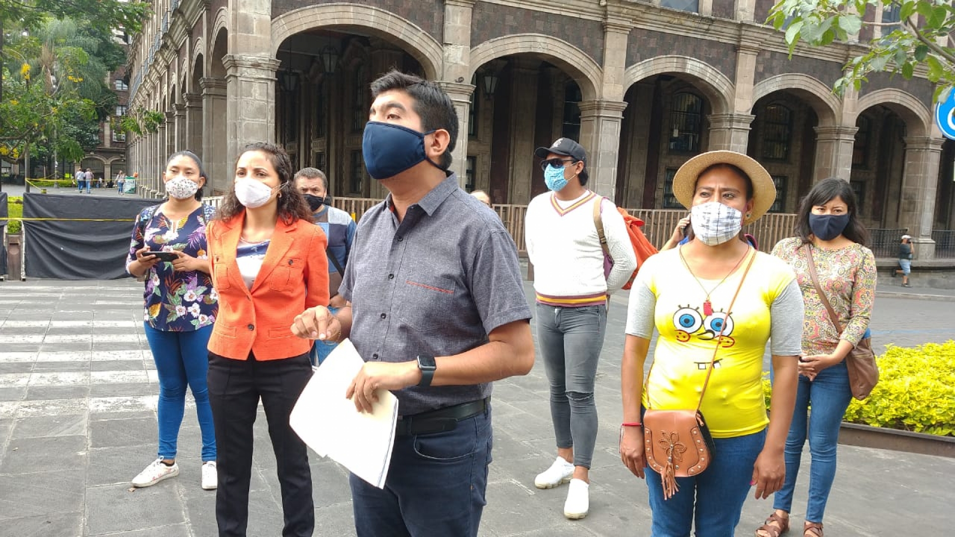 Se manifiestan docentes de nuevo ingreso; exigen transparencia en información sobre plazas