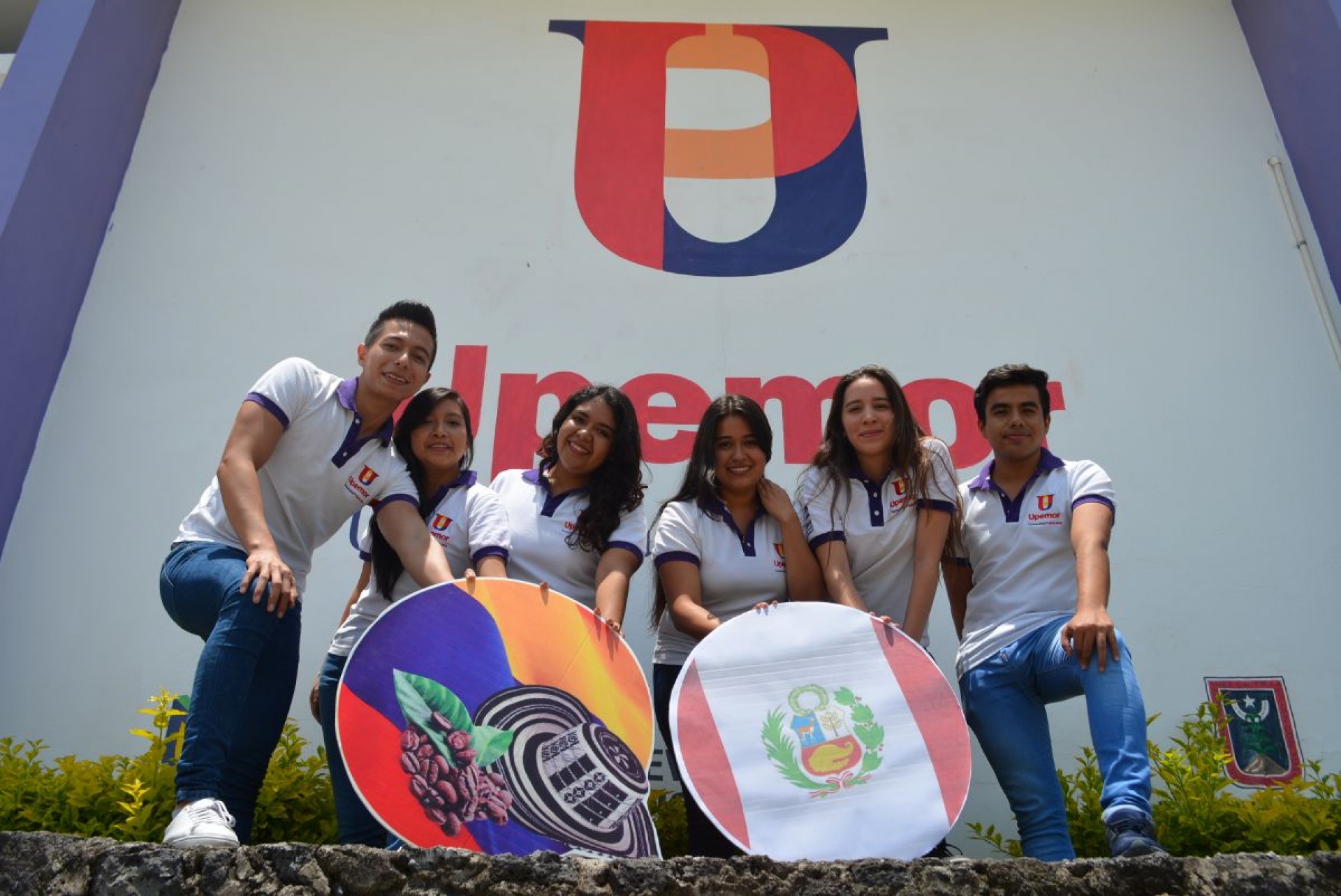 Viaja talento de Upemor a Colombia y Perú