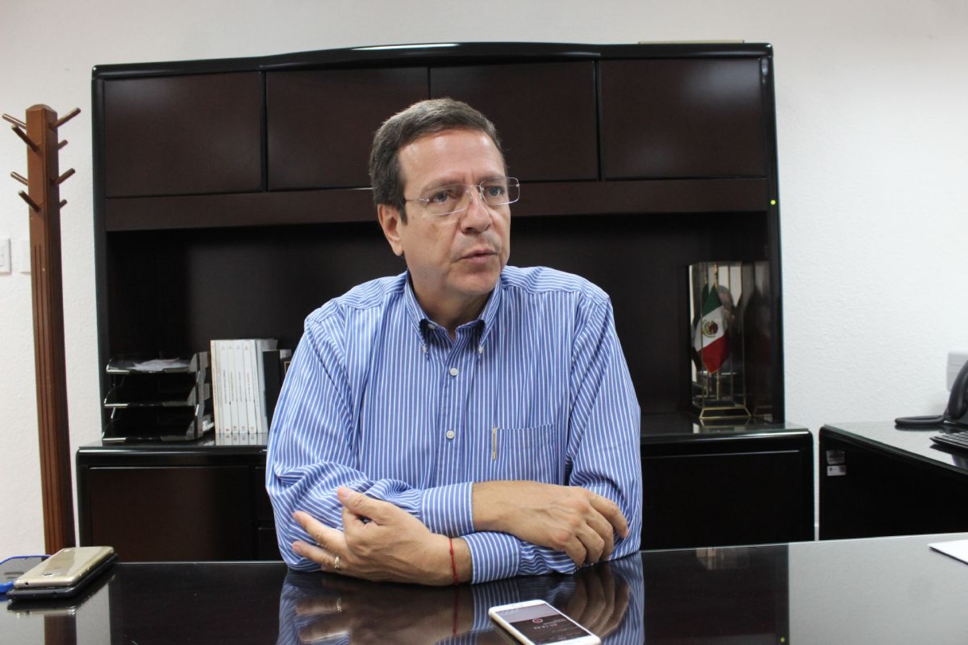 Encuentran cheques por pagar por 800 millones de pesos