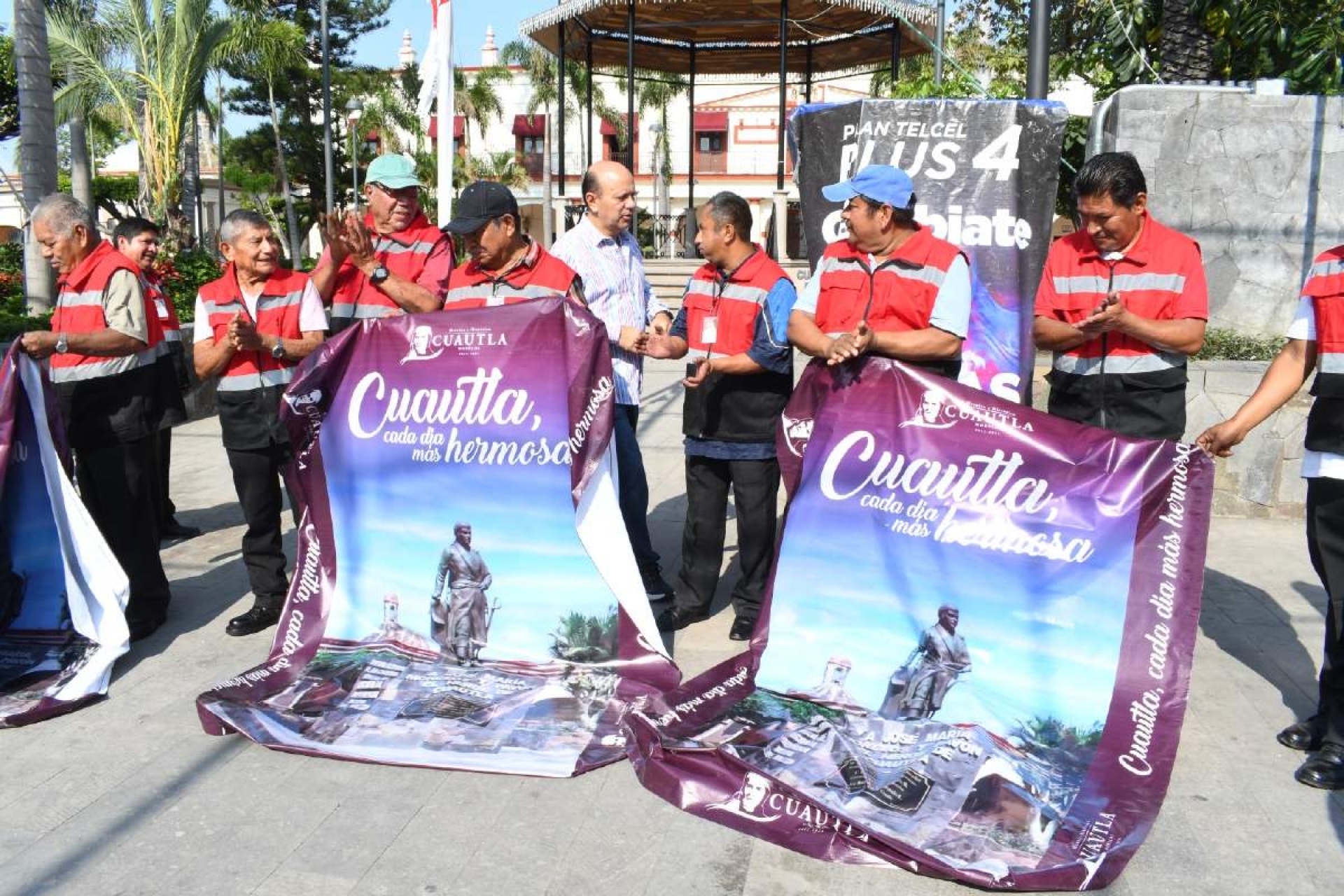 Reordenan a comerciantes en el zócalo de Cuautla