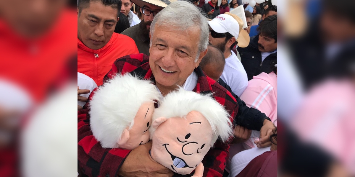 AMLO felicita a diputados de Morena por rechazar bono navideño