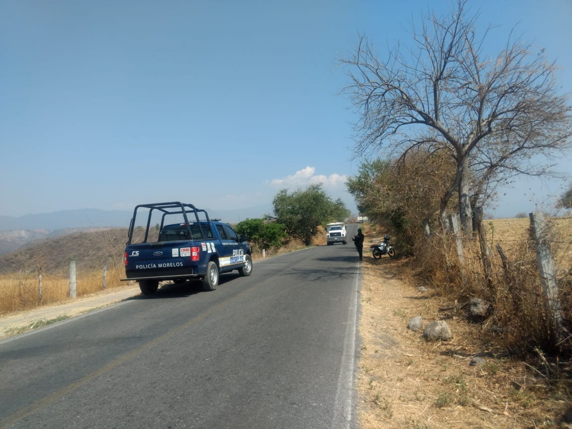 Hallan el cadáver calcinado de un hombre en la carretera Tetlama-Xochicalco