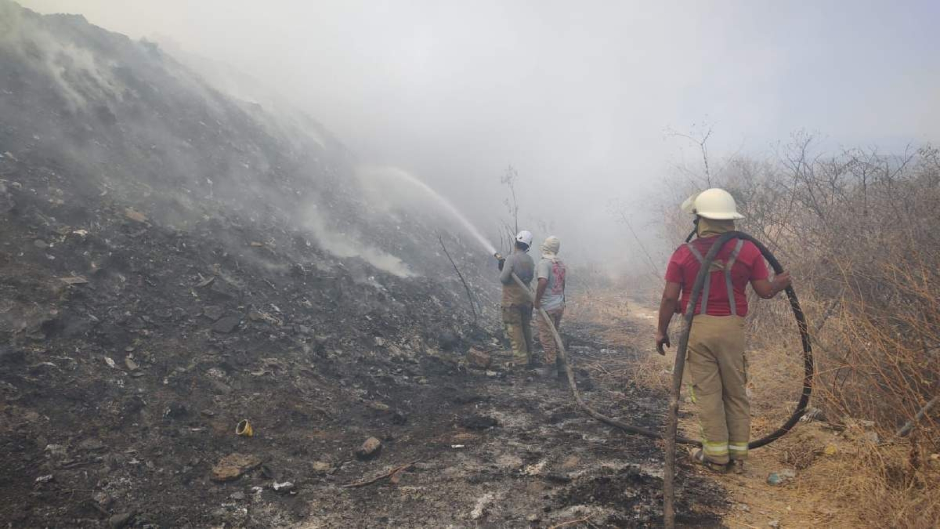 Se incendia el relleno sanitario de Jojutla