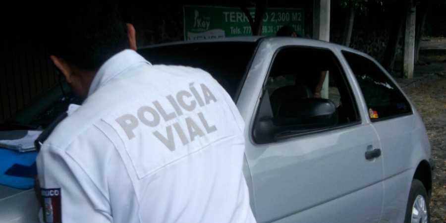 Abandonan vehículo en la colonia Vista Hermosa, presuntamente con droga en el interior