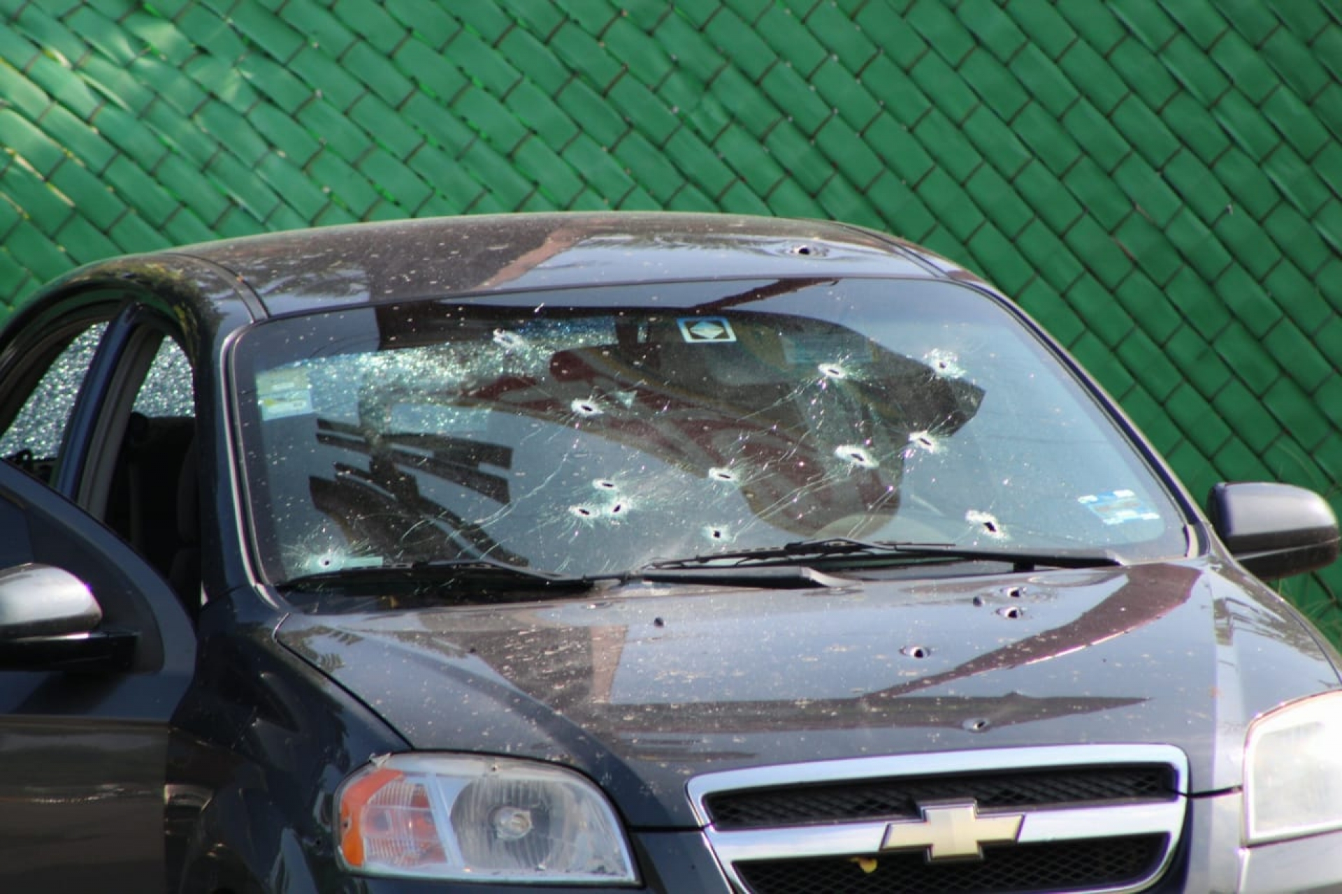 Disparan y hieren a un automovilista, en El Polvorín