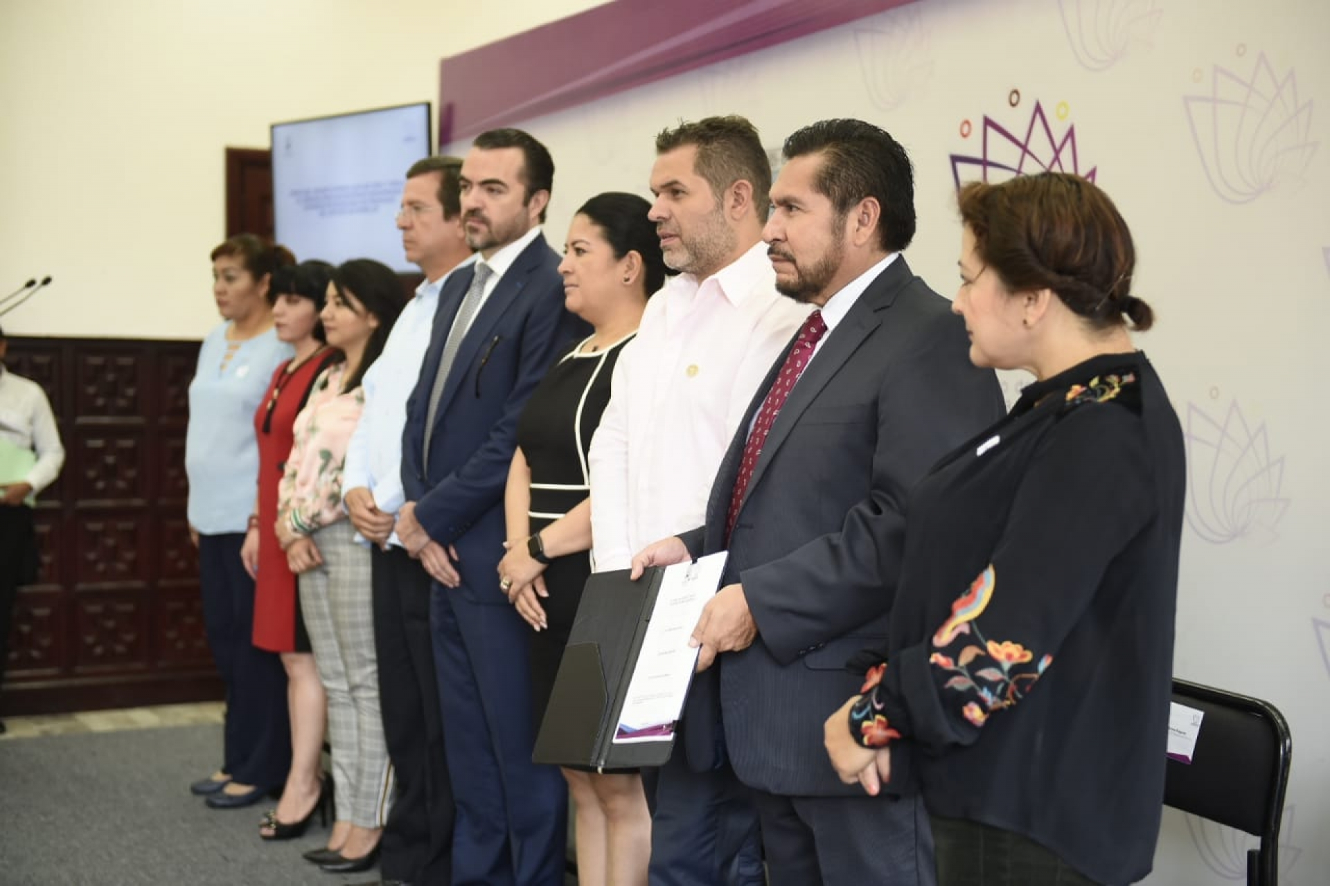 Firman decreto por el que se crea y regula la Comisión de Búsqueda de Personas