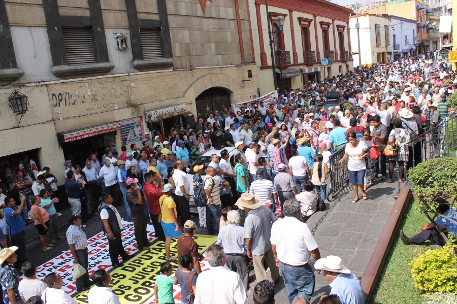 Presentan solicitud oficial de juicio político contra Graco Ramírez