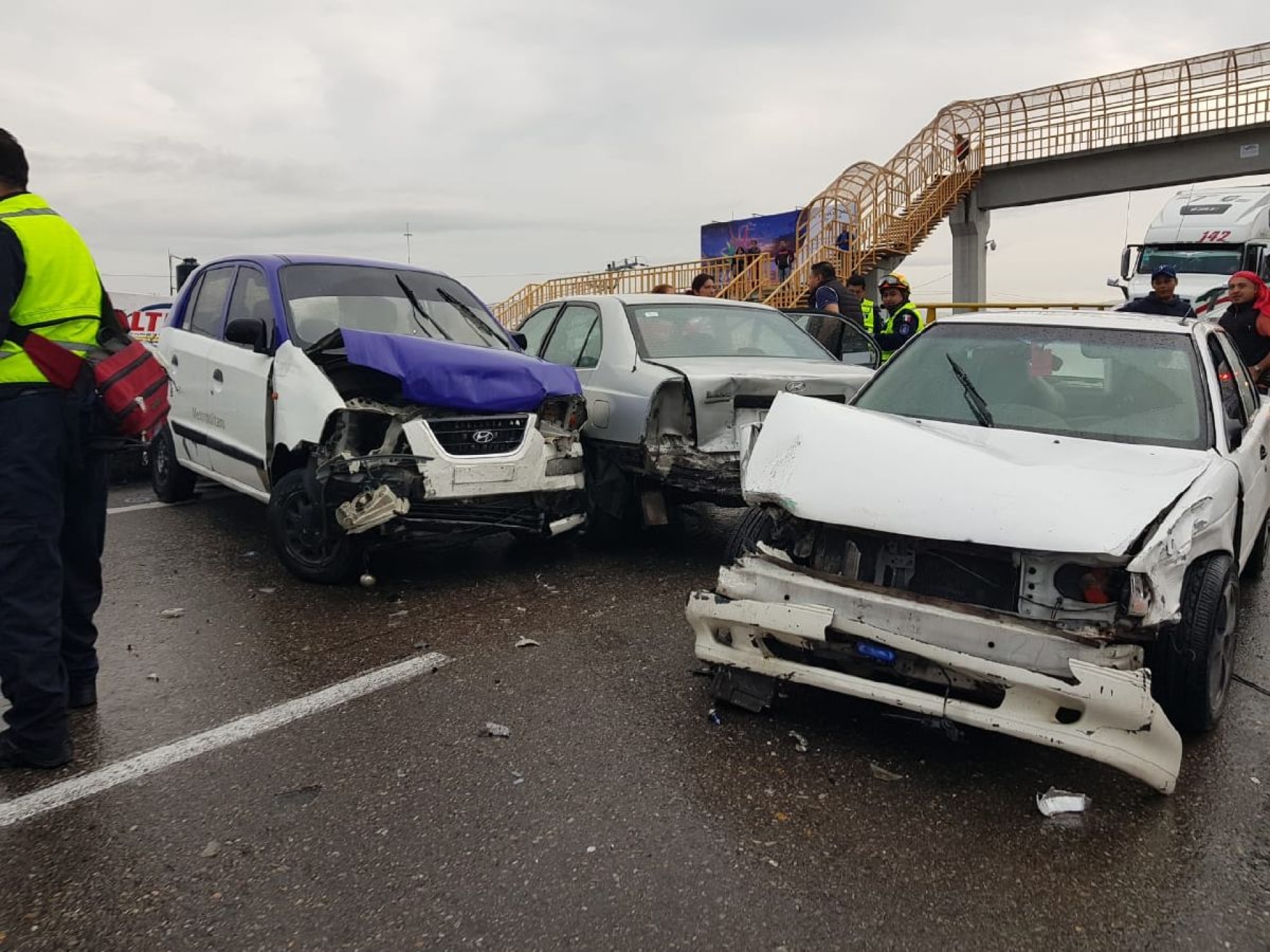 Cinco personas resultaron heridas durante una carambola