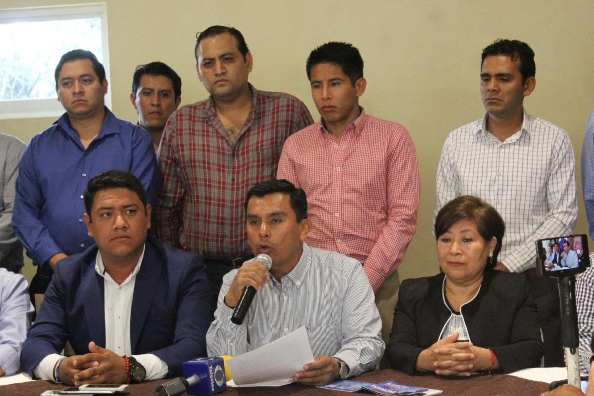 Acusan a presidente del PAN de beneficiar a sus hermanos con candidaturas