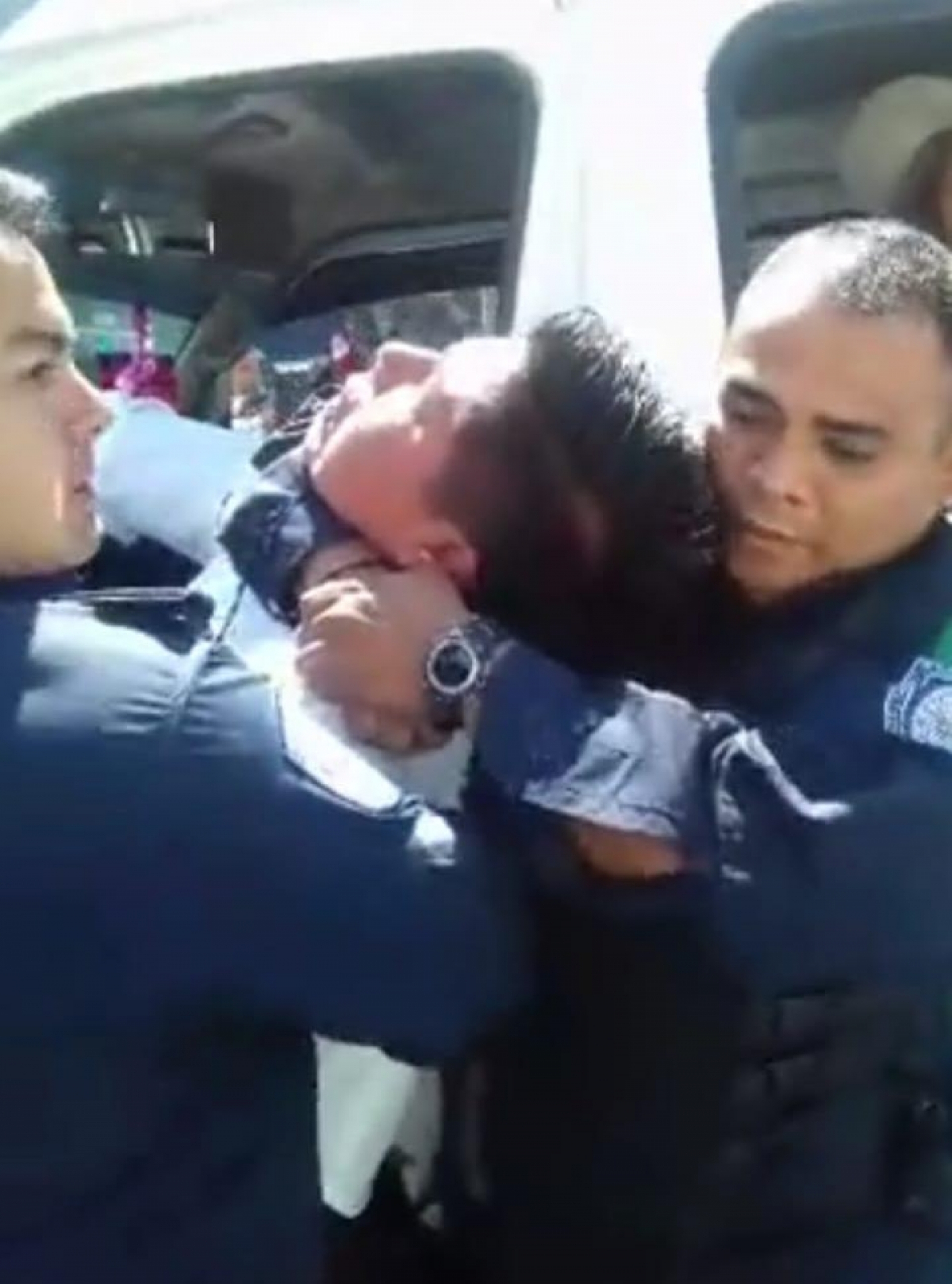 Agentes de la Policía Morelos golpean a chofer de la Ruta 10
