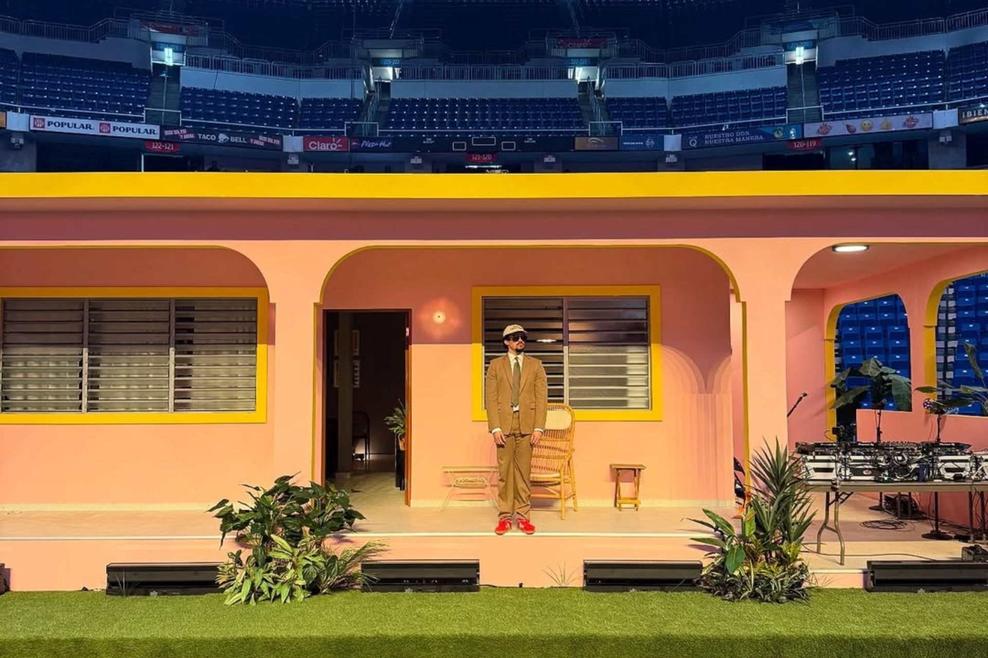 Bad Bunny enfrenta demanda millonaria por uso de 'La Casita' en sus conciertos