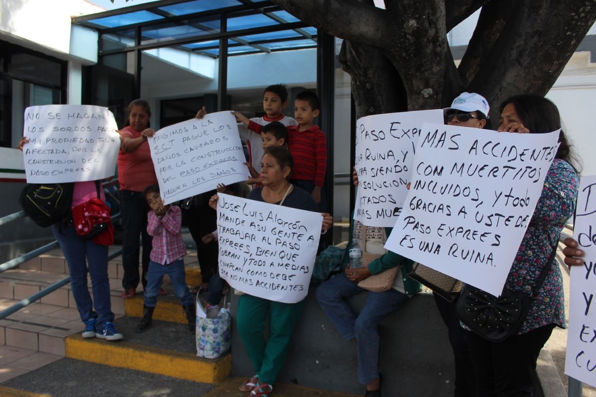 Vecinos del paso exprés reclaman a Alarcón Ezeta sus promesas incumplidas