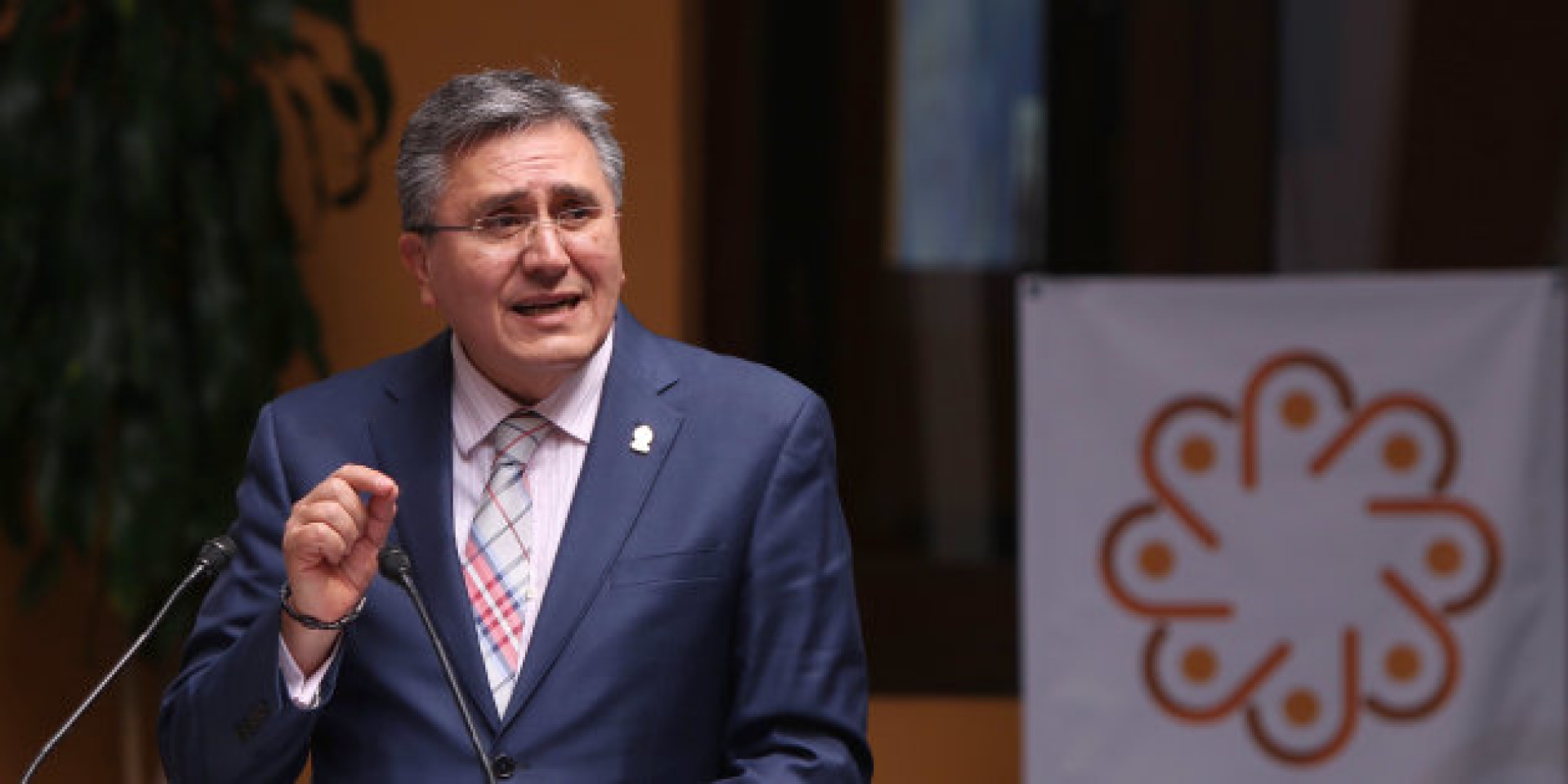 CNDH evaluará resoluciones del gobierno federal sobre caso Ayotzinapa: Ombudsman