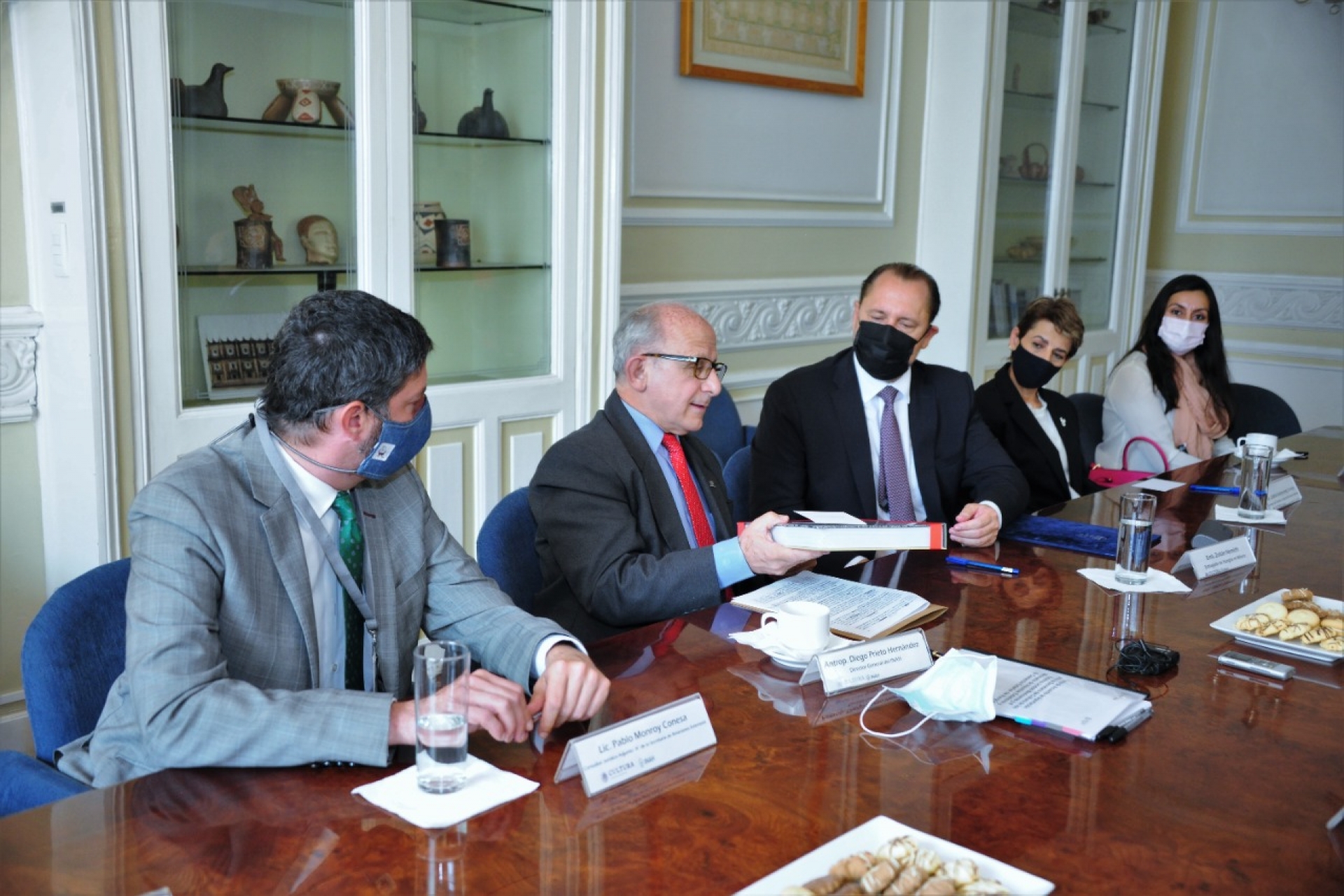 Firman convenio para restaurar el ex convento de Tepoztlán
