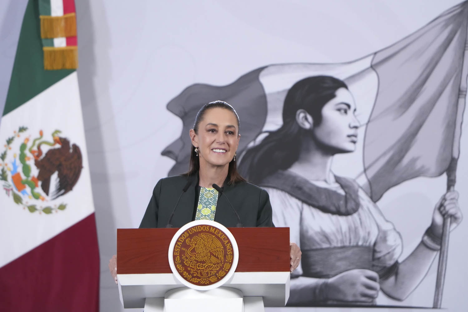 Sheinbaum celebra ley que prohíbe vapeadores: 'Hacen mucho daño'