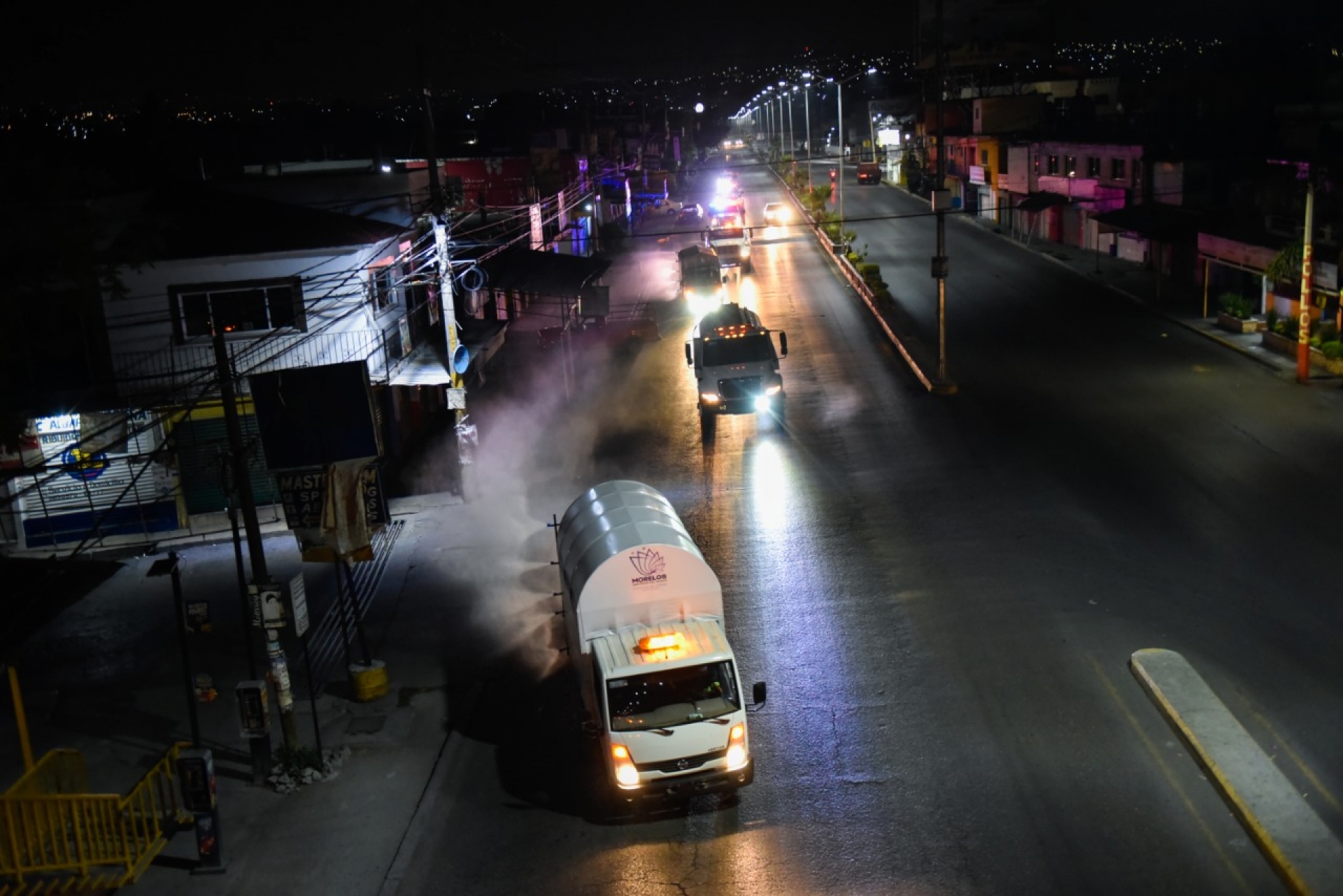 Sanitizan avenidas principales en Temixco