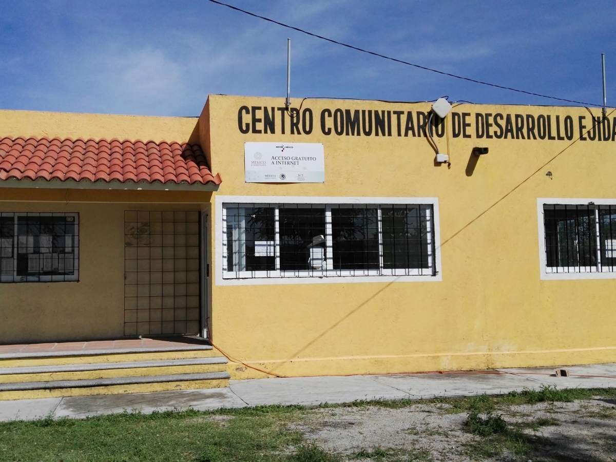 Piden apoyo para la construcción de la barda perimetral de la casa ejidal de Coatetelco