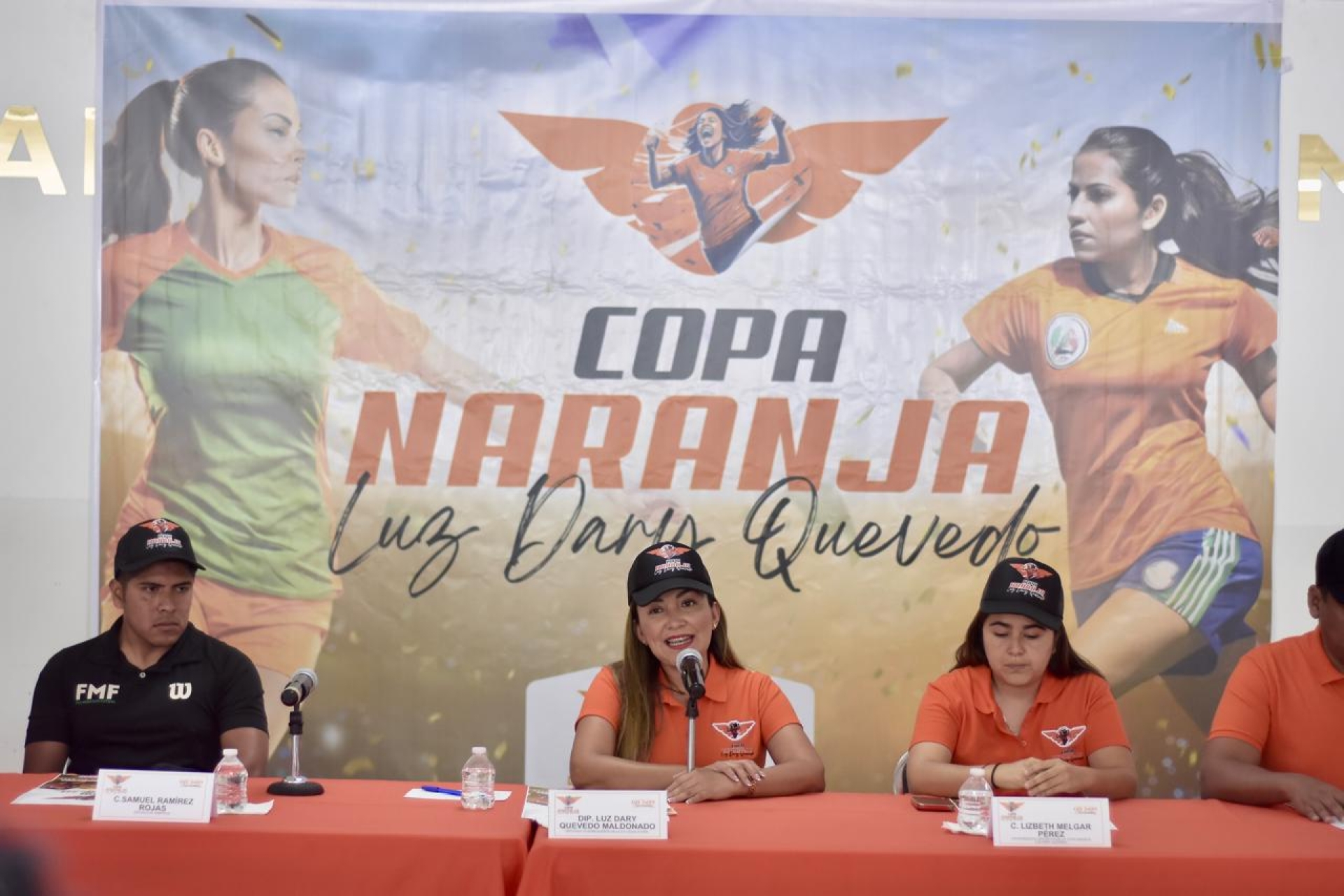 Anuncia diputada Luz Dary Quevedo próximo torneo femenil de futbol 'Copa Naranja'