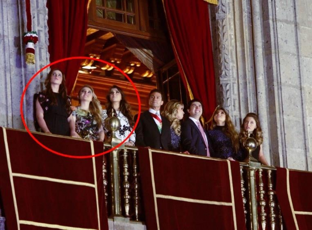 Hijas de EPN usaron vestidos de lujo en ceremonia de Grito de Independencia