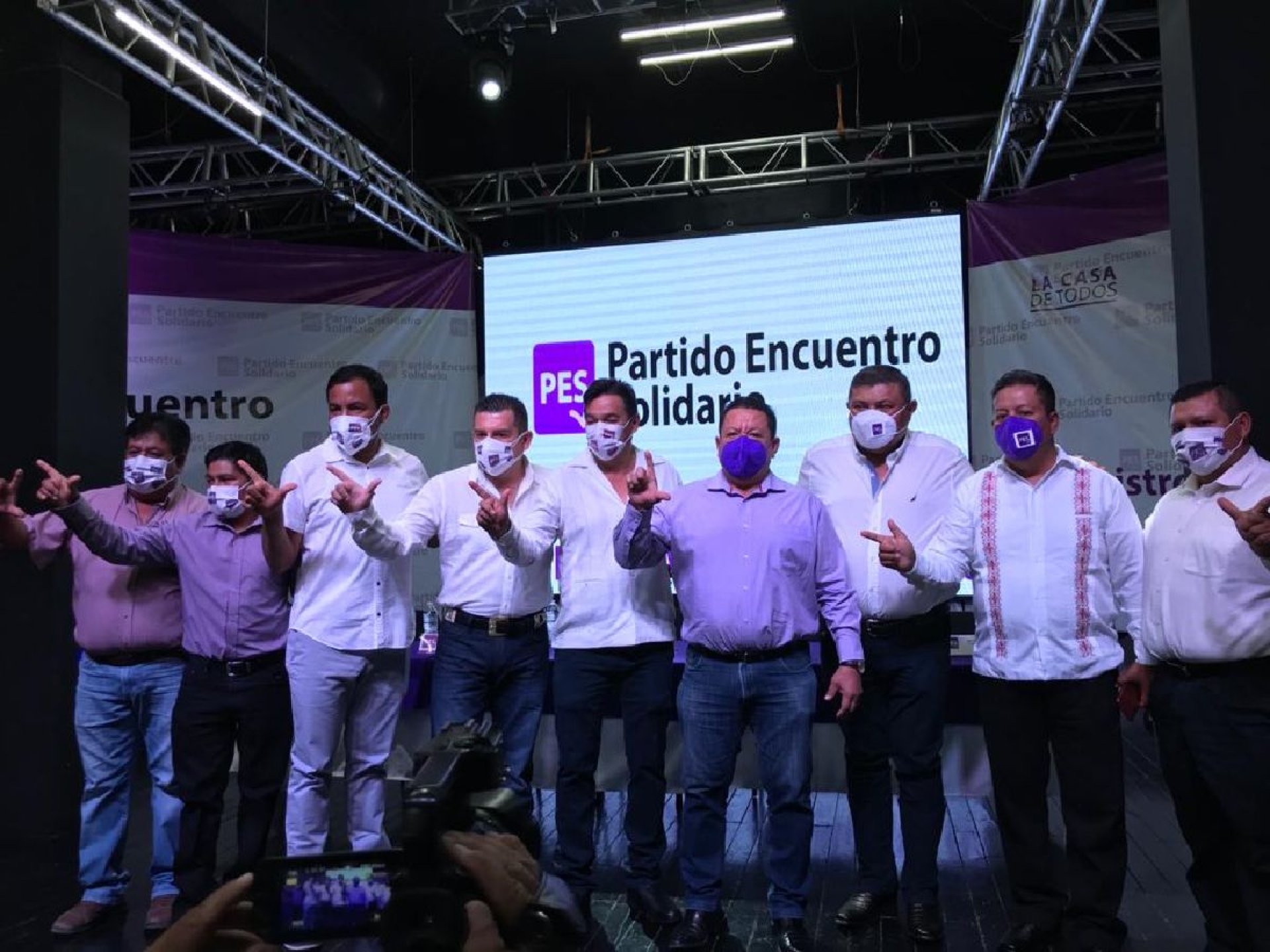 Presenta PES candidatos a alcaldías y diputaciones en la región oriente