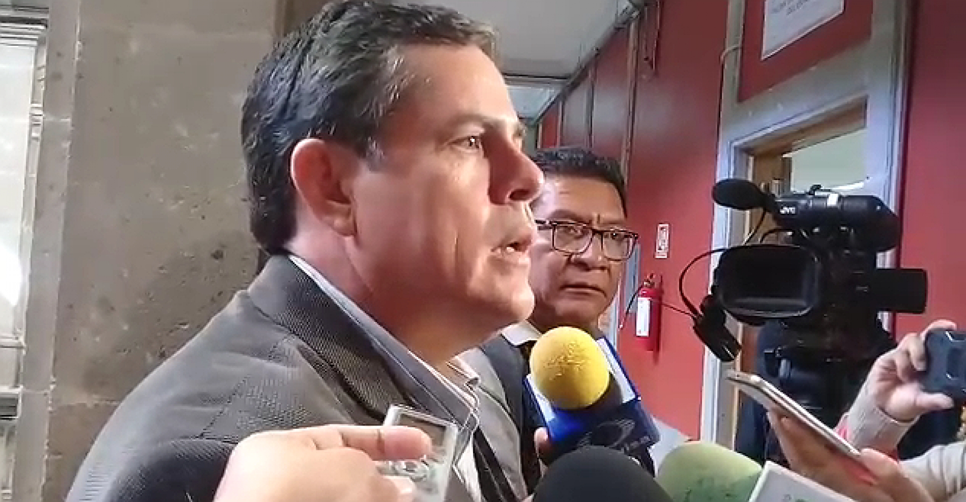Confirma secretario de Obras que ex titular de la dependencia promovió amparo