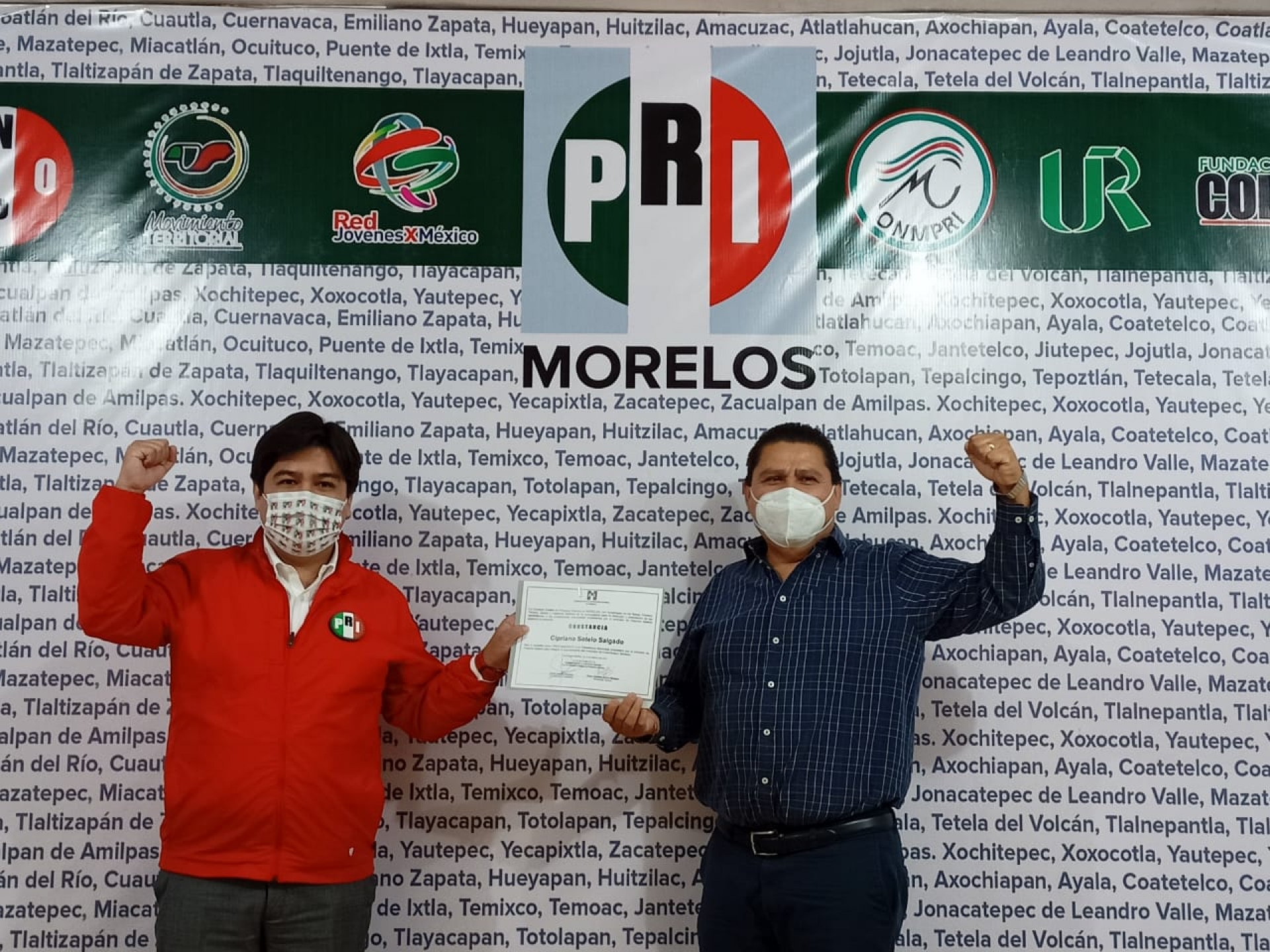 Entrega PRI constancia de candidatura a Cipriano Sotelo Salgado