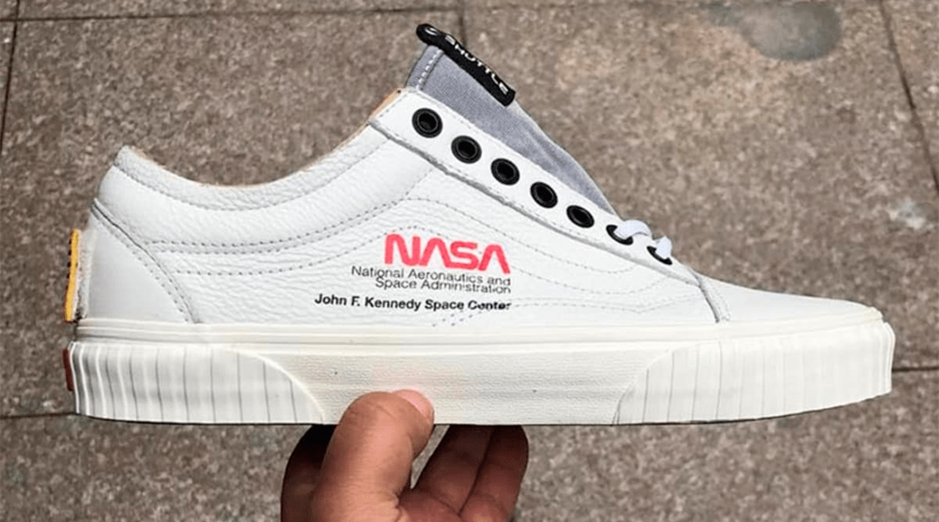 Se filtran los tenis Vans que rinden homenaje a la NASA