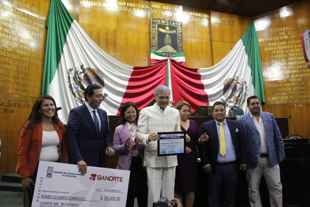 Médico premiado pide dejar de criminalizar a su gremio