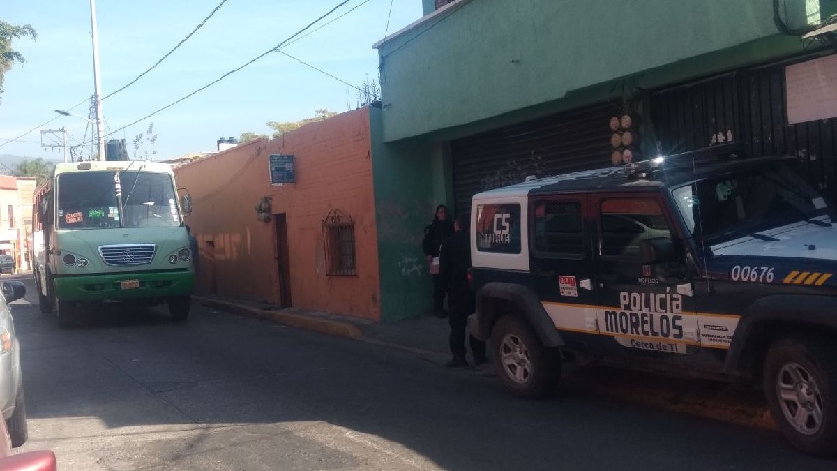 Encuentran un cadáver en una vecindad de la Carolina
