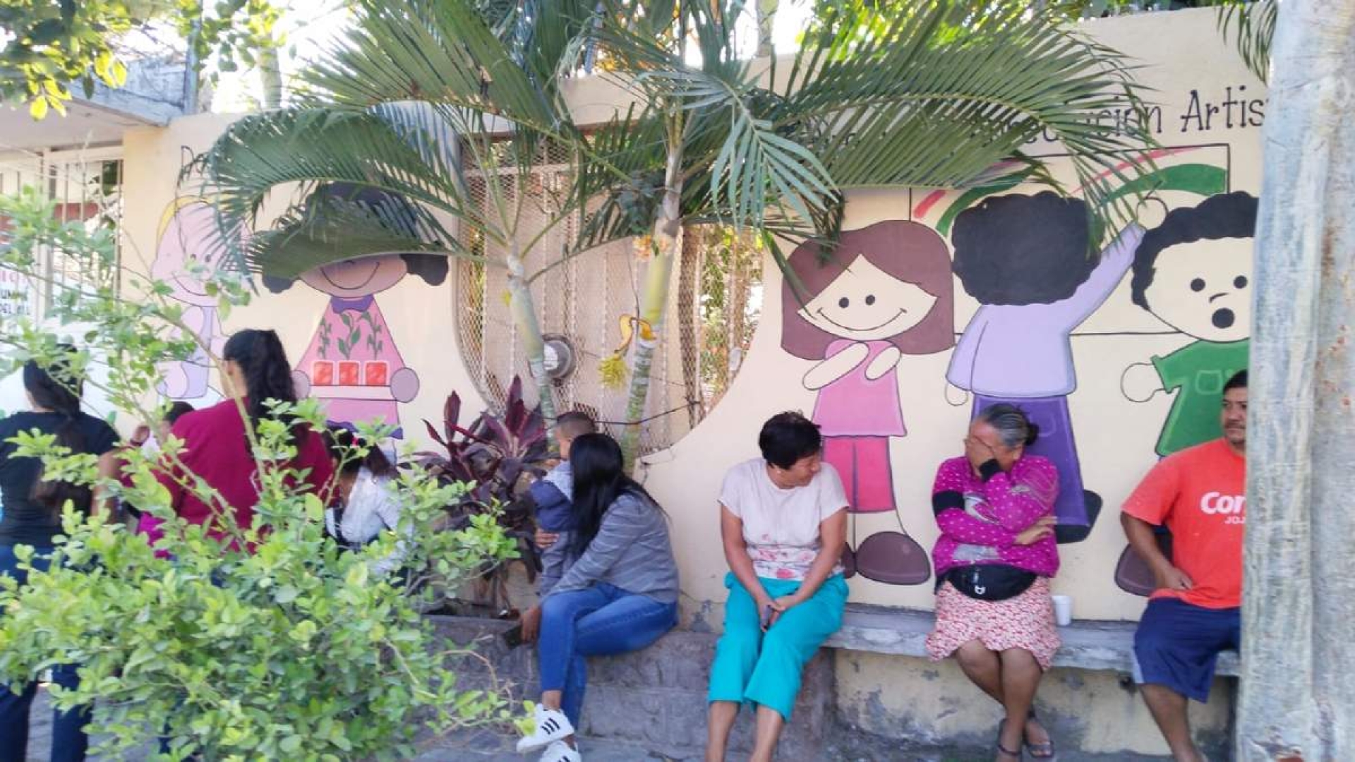 Toman kínder en demanda de maestra en Tlaquiltenango