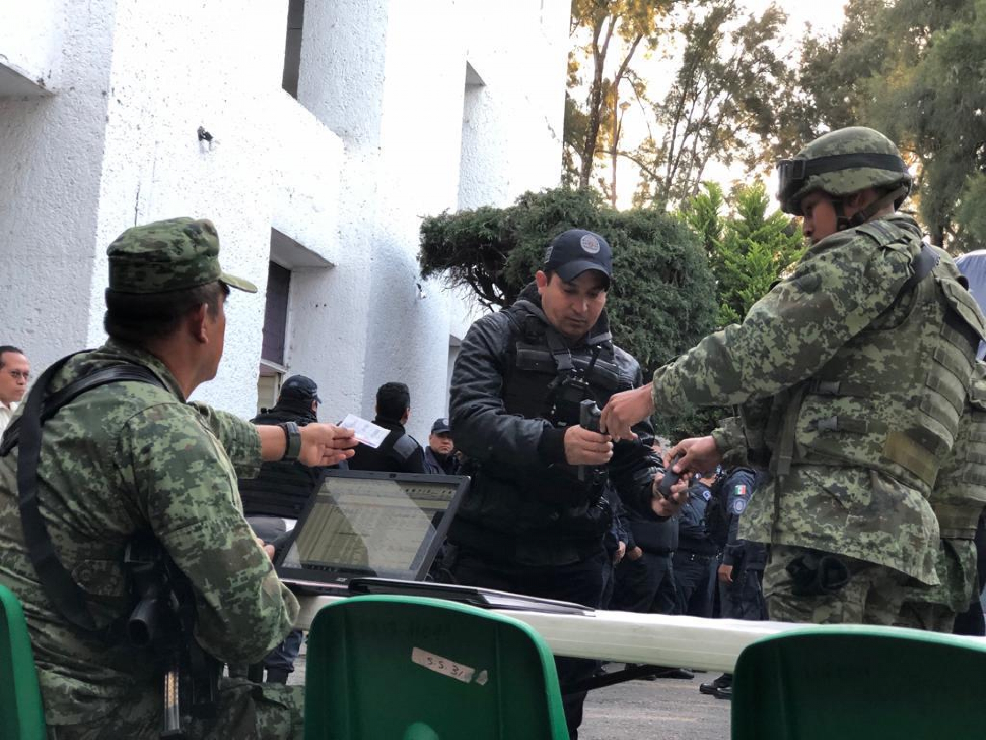 Continúa Sedena revisión al armamento de CES