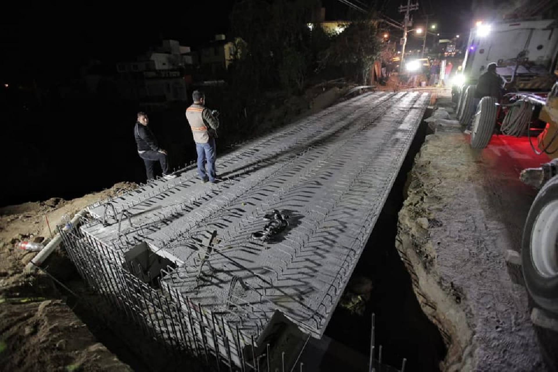 Continúan los trabajos de rehabilitación del puente “Los Guayabos”