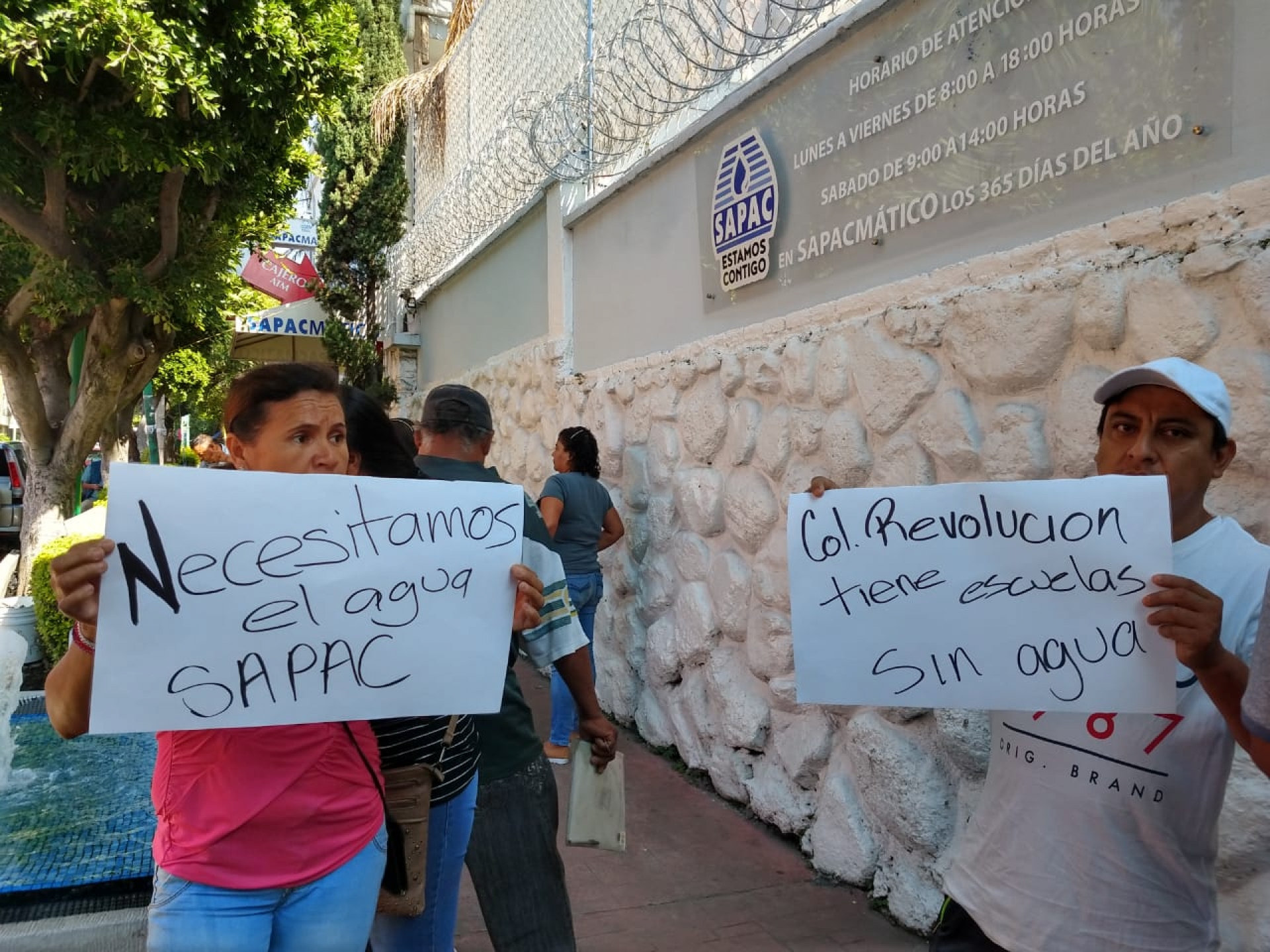 Protestan vecinos de Ciudad Chapultepec y Revolución en SAPAC