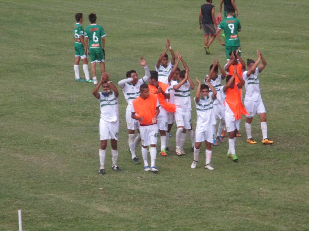 Artilleros suma tres puntos de oro