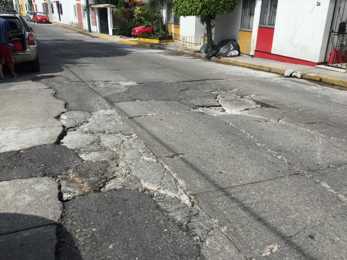 Denuncian rezago en reparación de fugas de agua